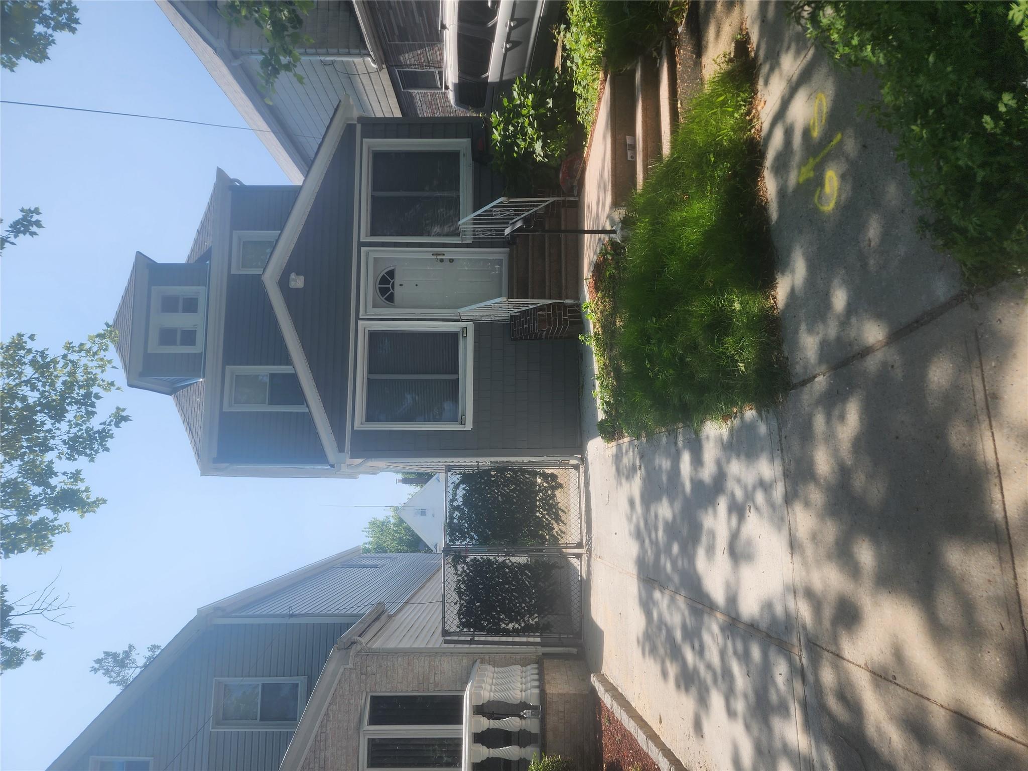 88-38 201st Street, Hollis, NY 11423