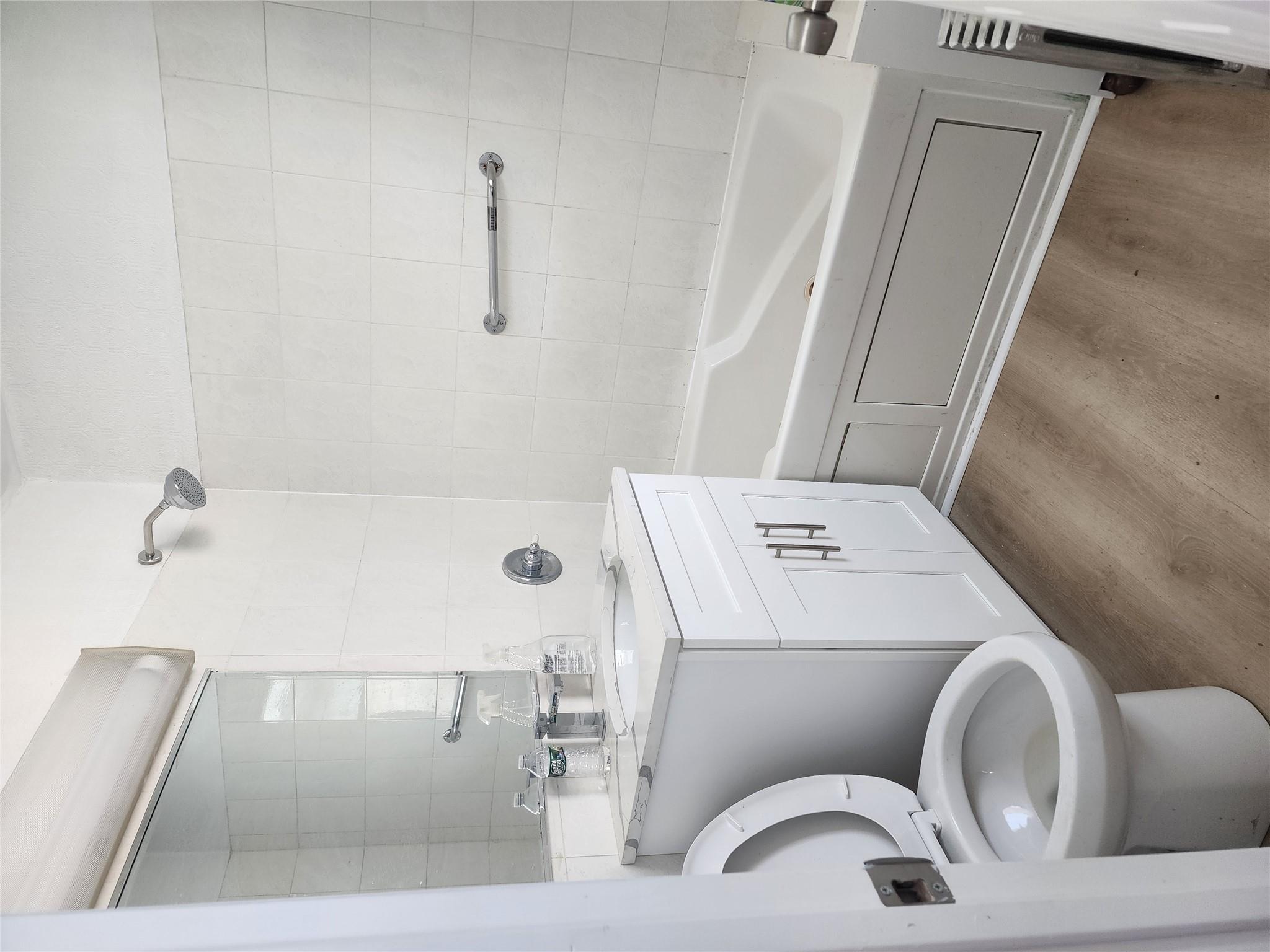 88-38 201st Street, Hollis, NY 11423