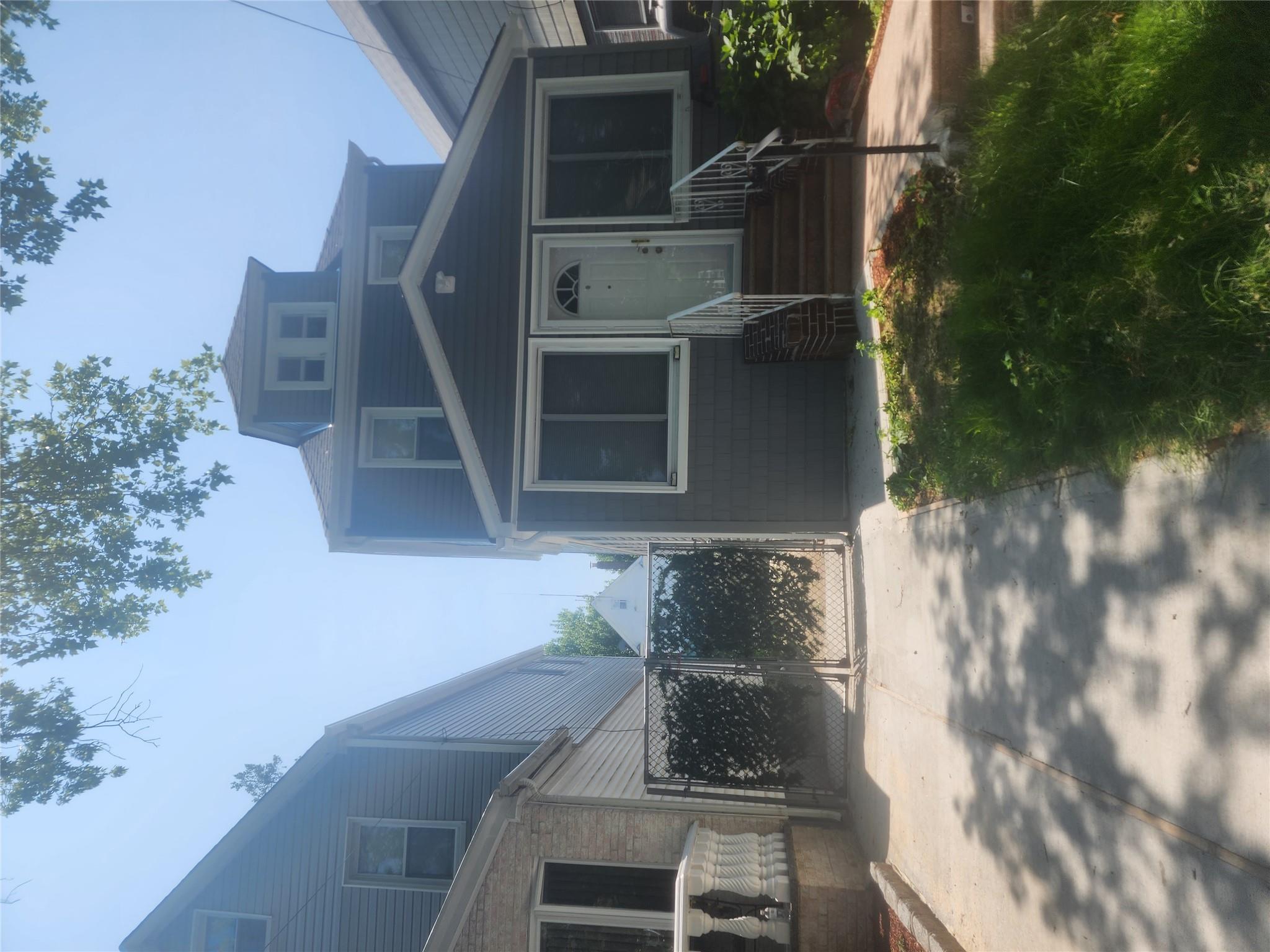 88-38 201st Street, Hollis, NY 11423