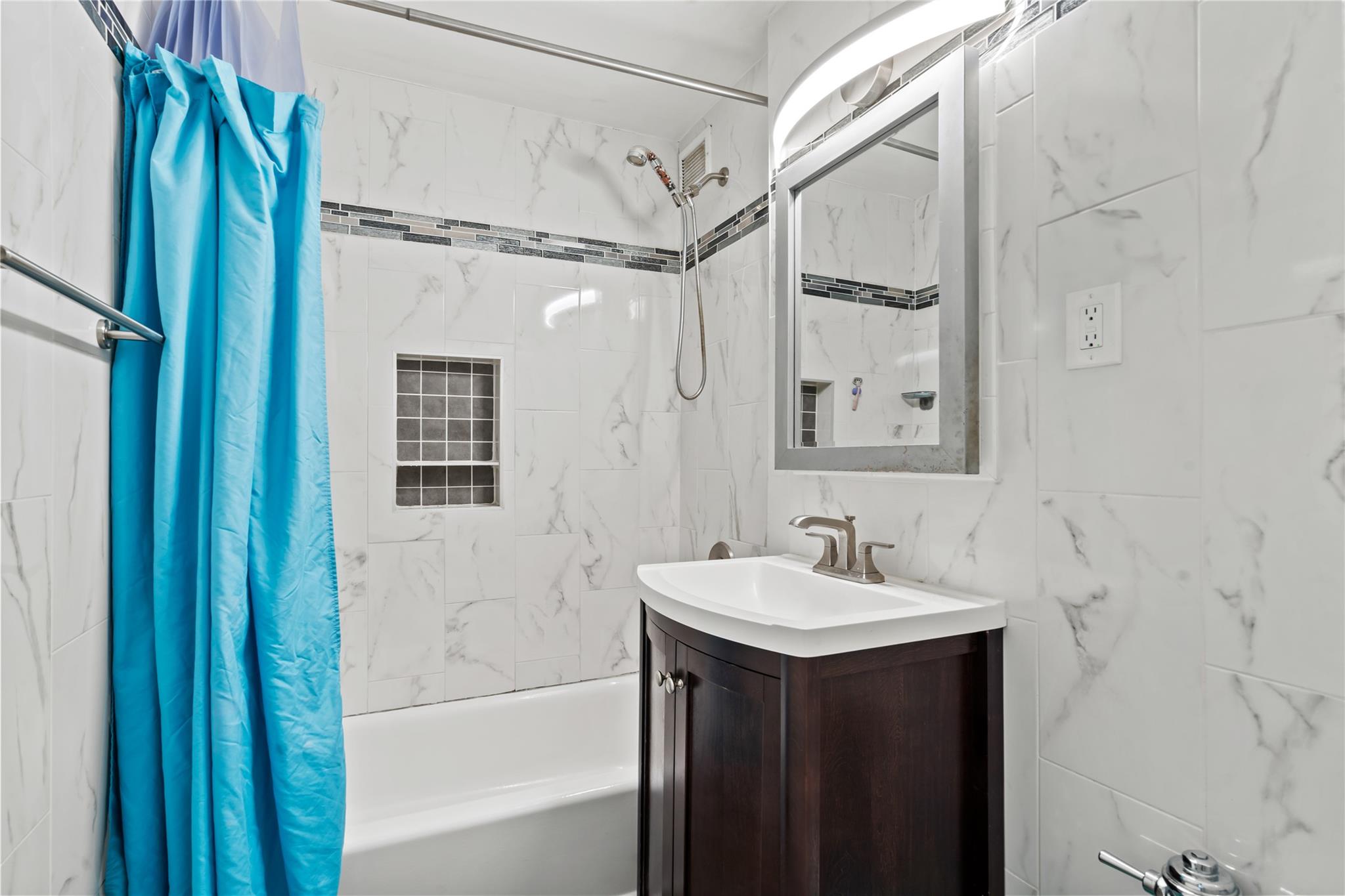 68-20 Selfridge Street # 6J, Forest Hills, NY 11375