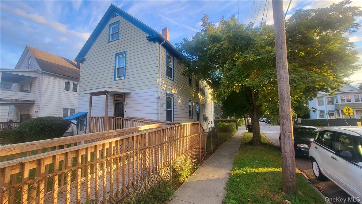 313 Mansion St, Poughkeepsie, NY 12601