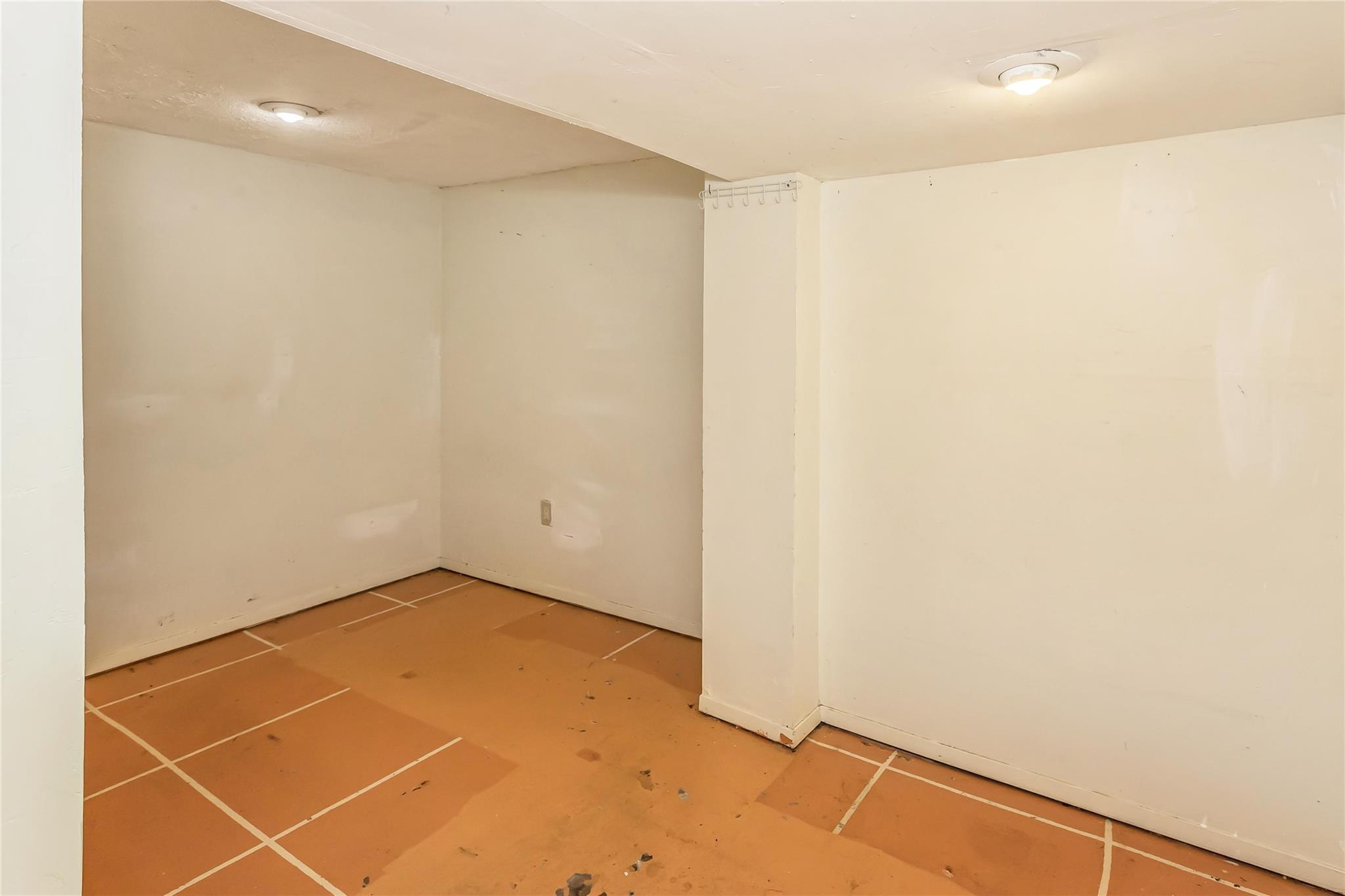 18 Hilliard Avenue, Central Islip, NY 11722