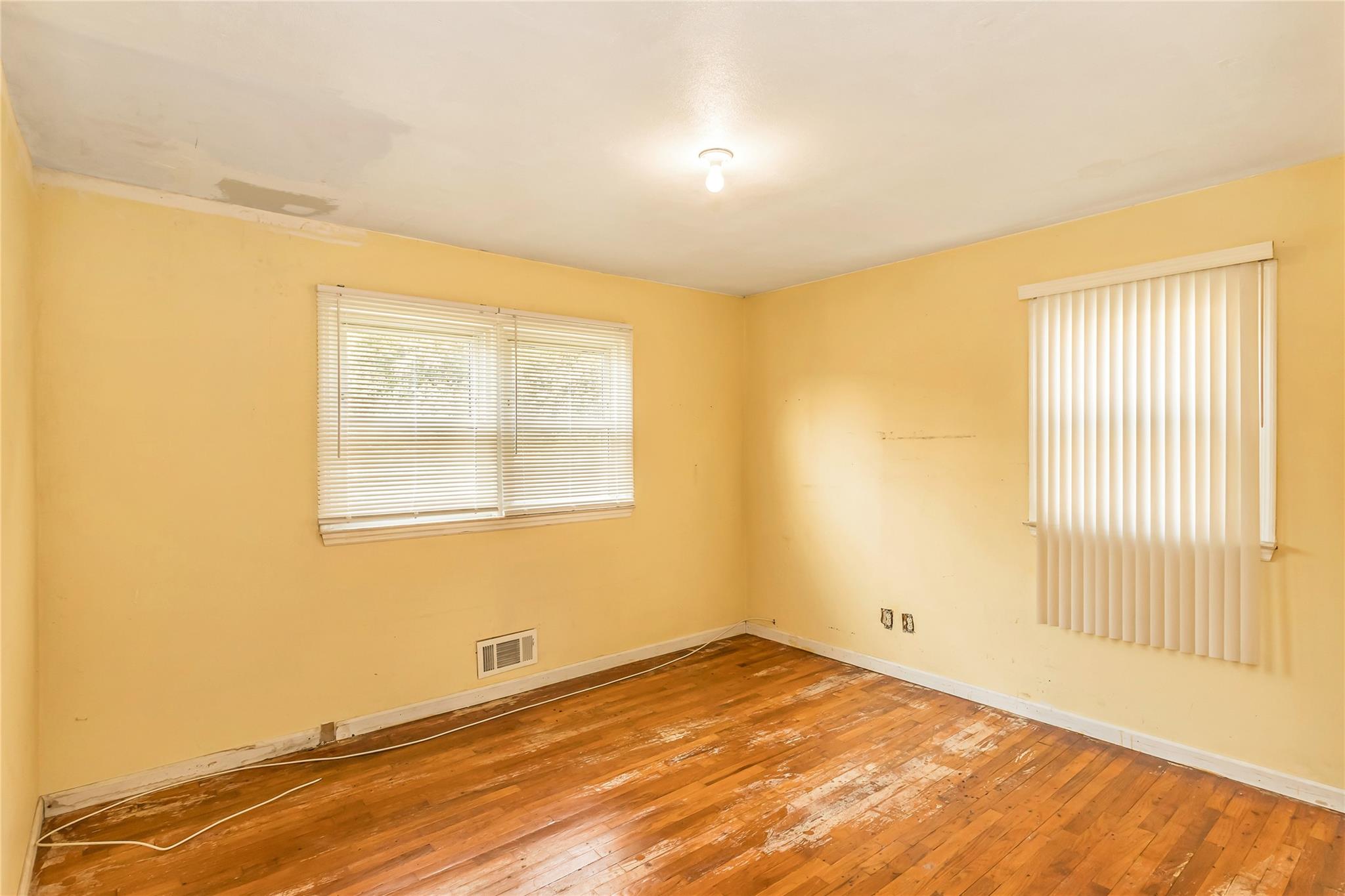 18 Hilliard Avenue, Central Islip, NY 11722