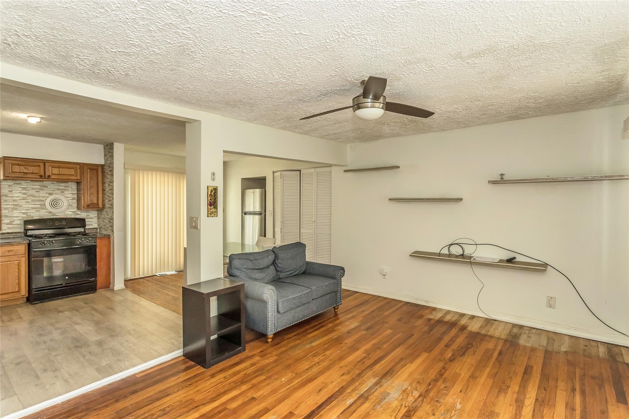 18 Hilliard Avenue, Central Islip, NY 11722