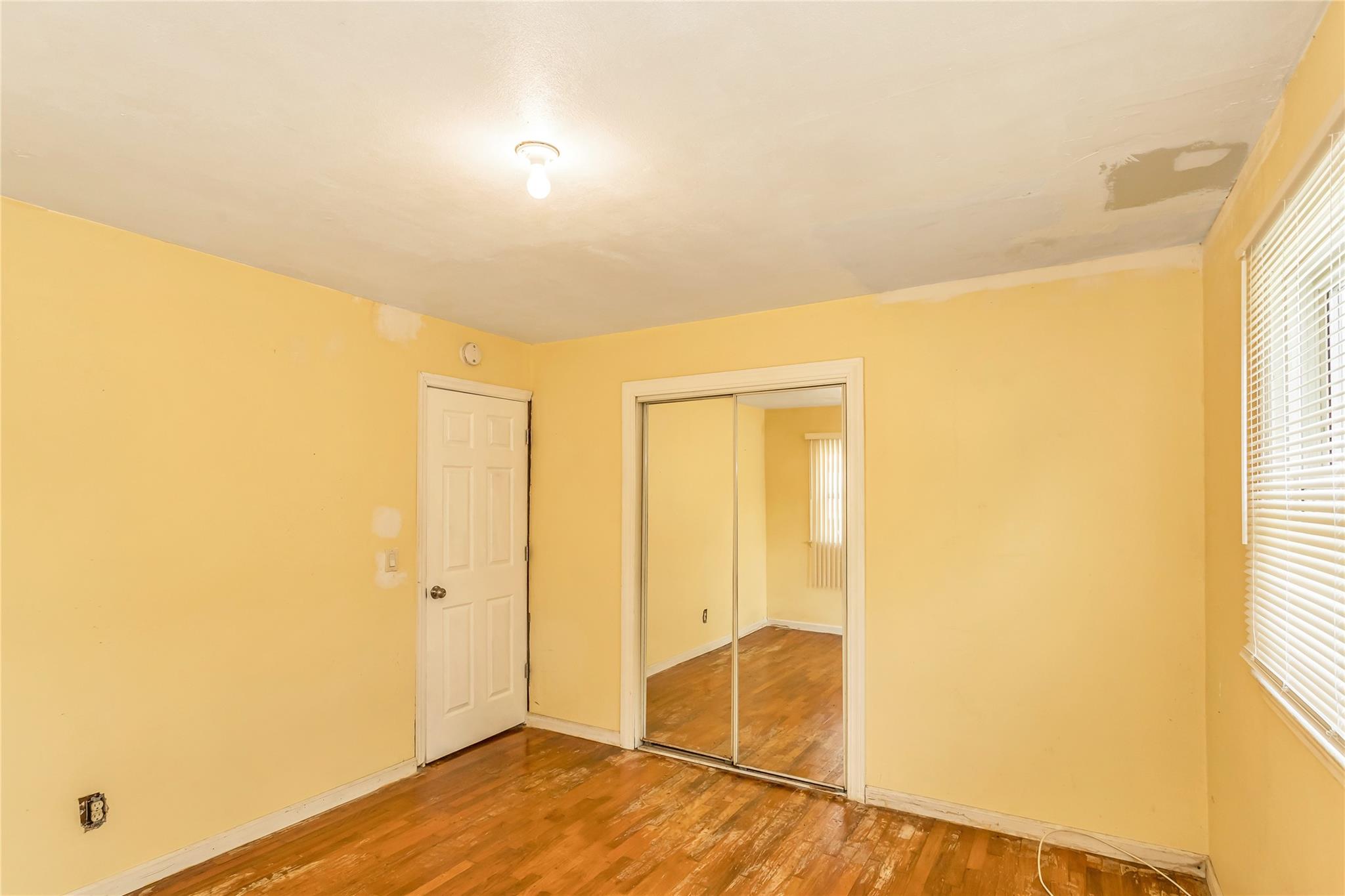 18 Hilliard Avenue, Central Islip, NY 11722