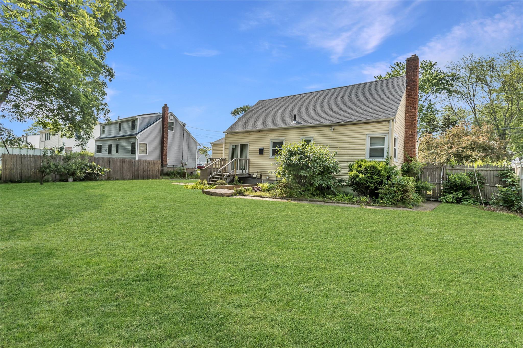 18 Hilliard Avenue, Central Islip, NY 11722