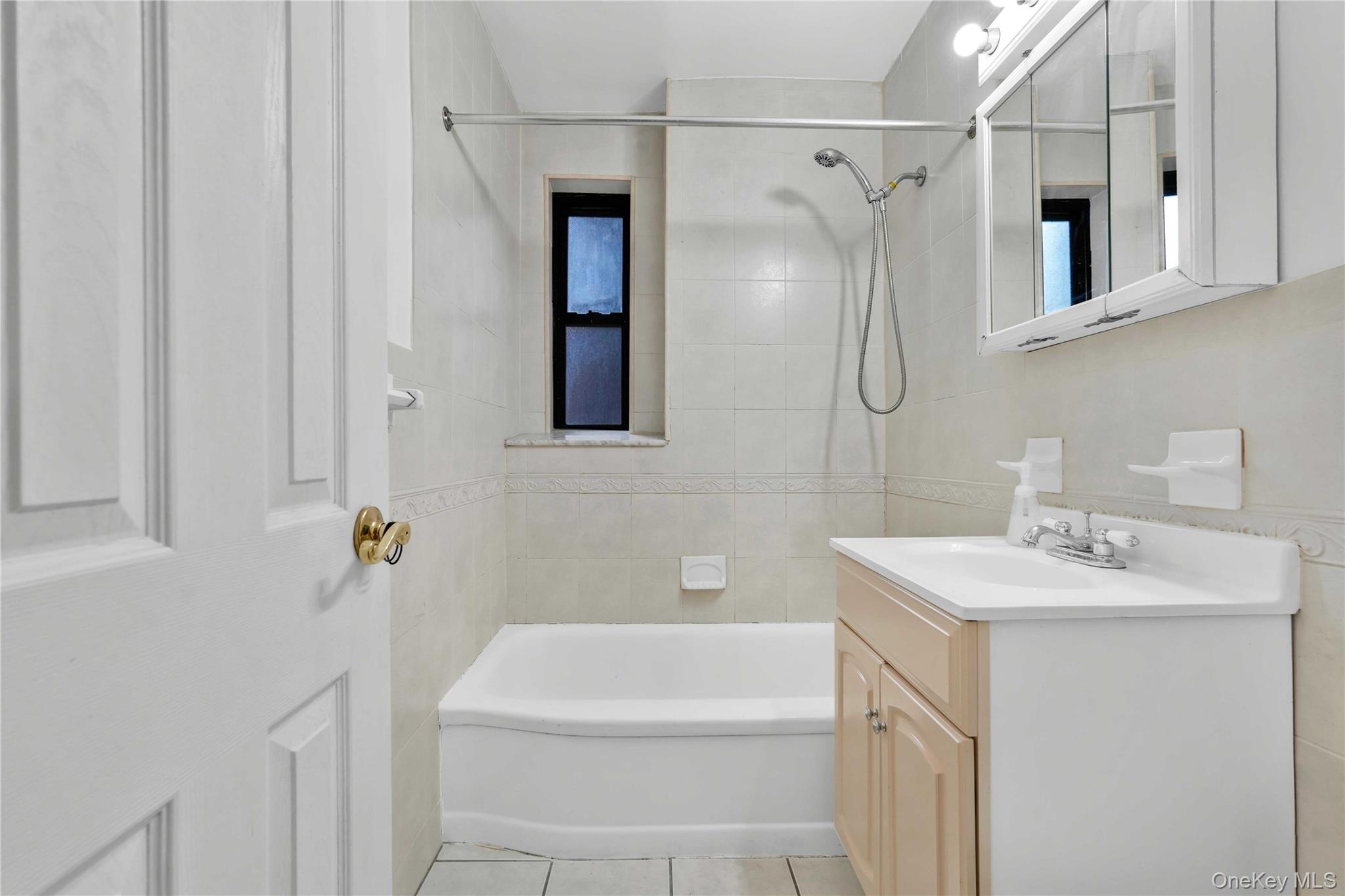 37-50 87th Street # 4A, Jackson Heights, NY 11372