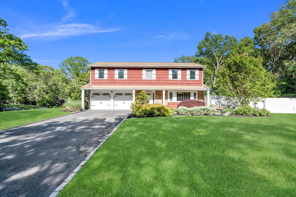 17 Woodview Drive, Nesconset, NY 11767