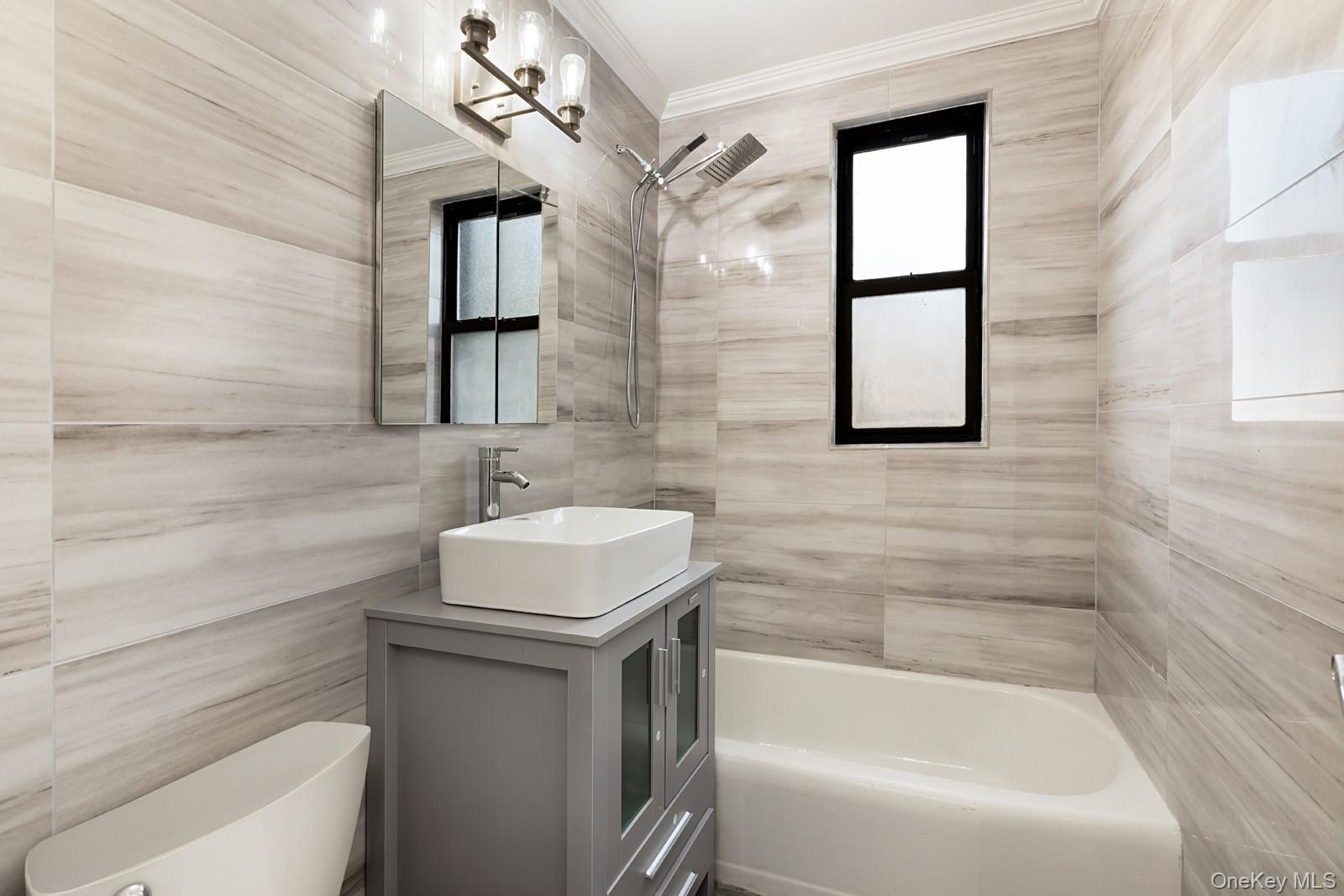 241 E 76th Street # 9I, New York (Manhattan), NY 10021