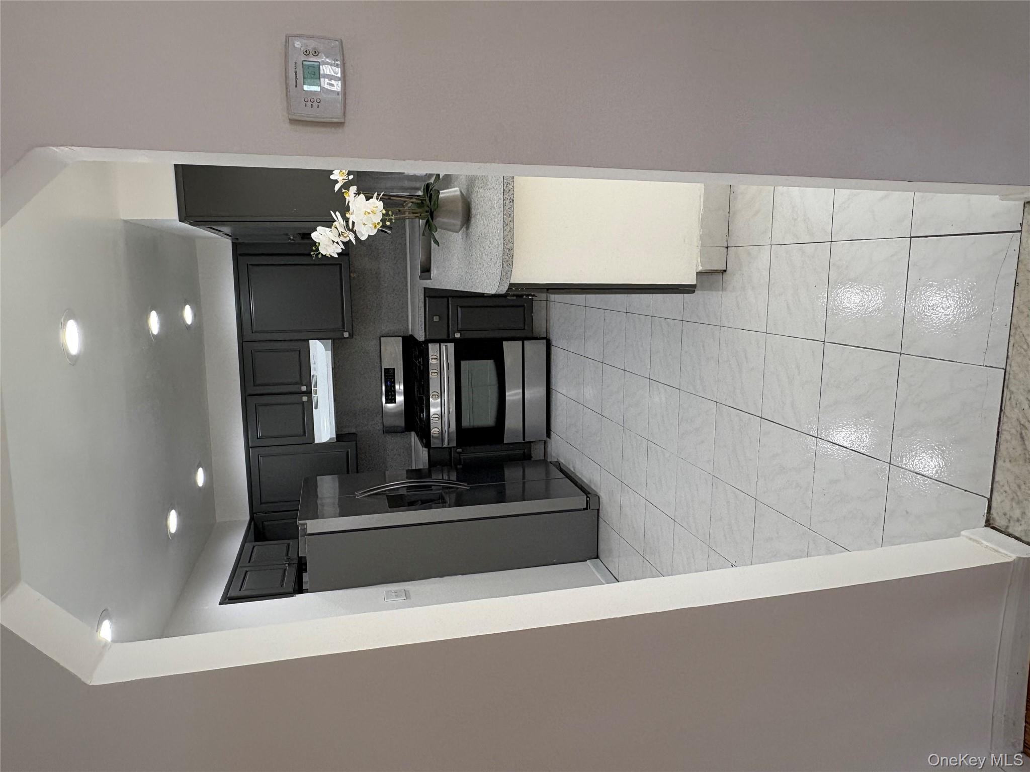 840 Hollywood Avenue, Bronx, NY 10465