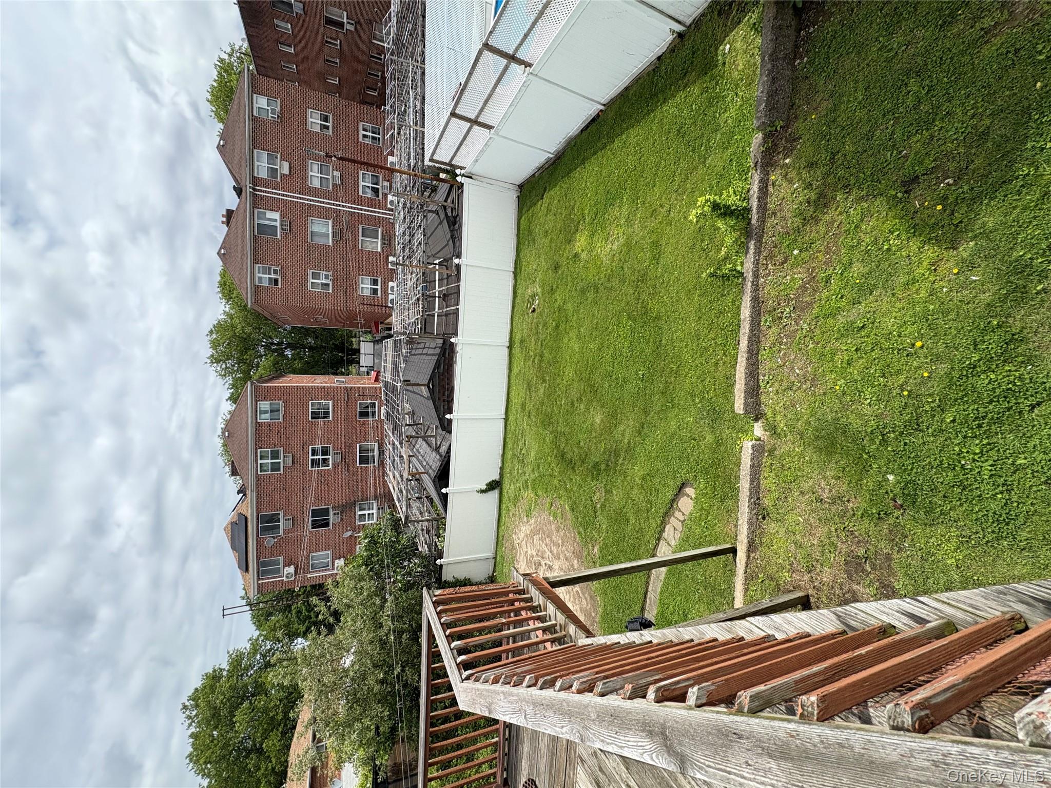 840 Hollywood Avenue, Bronx, NY 10465