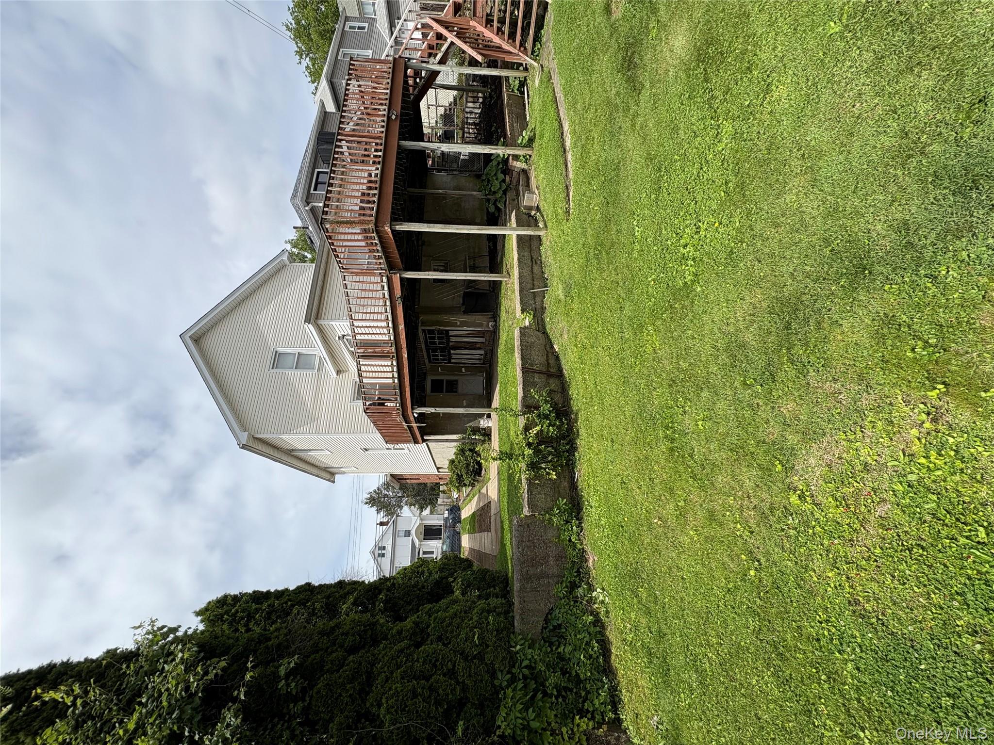 840 Hollywood Avenue, Bronx, NY 10465