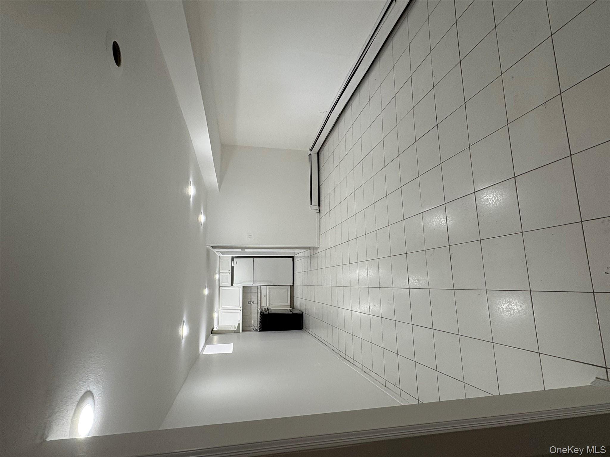 840 Hollywood Avenue, Bronx, NY 10465