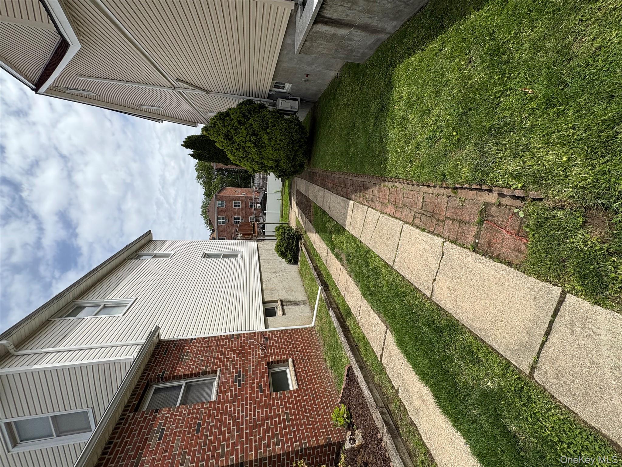 840 Hollywood Avenue, Bronx, NY 10465