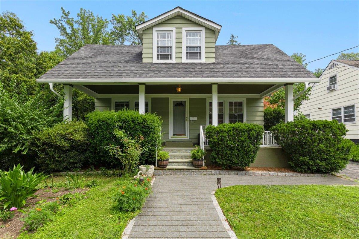 38 Winslow Road, White Plains, NY 10606
