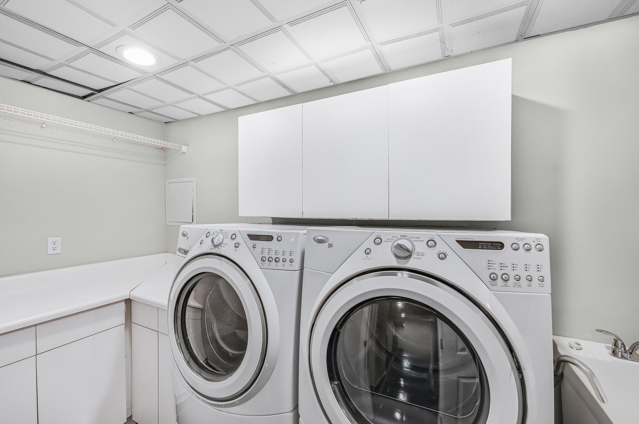 8 Tecumseh Court, Commack, NY 11725