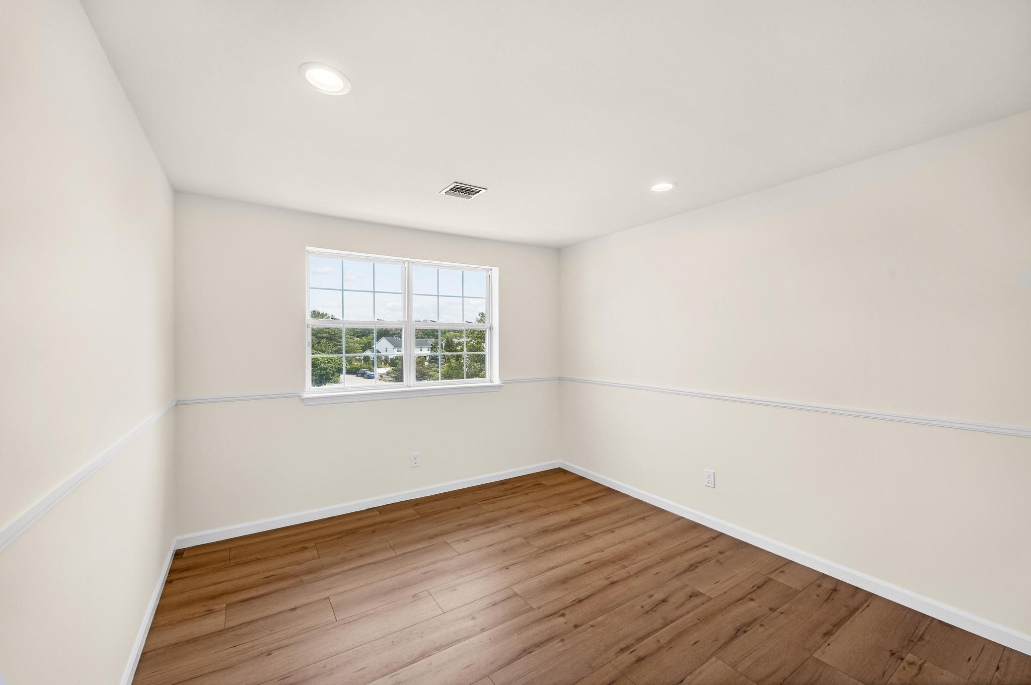 8 Tecumseh Court, Commack, NY 11725