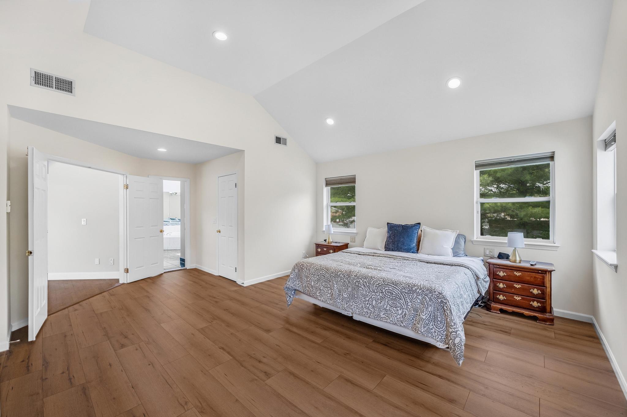 8 Tecumseh Court, Commack, NY 11725