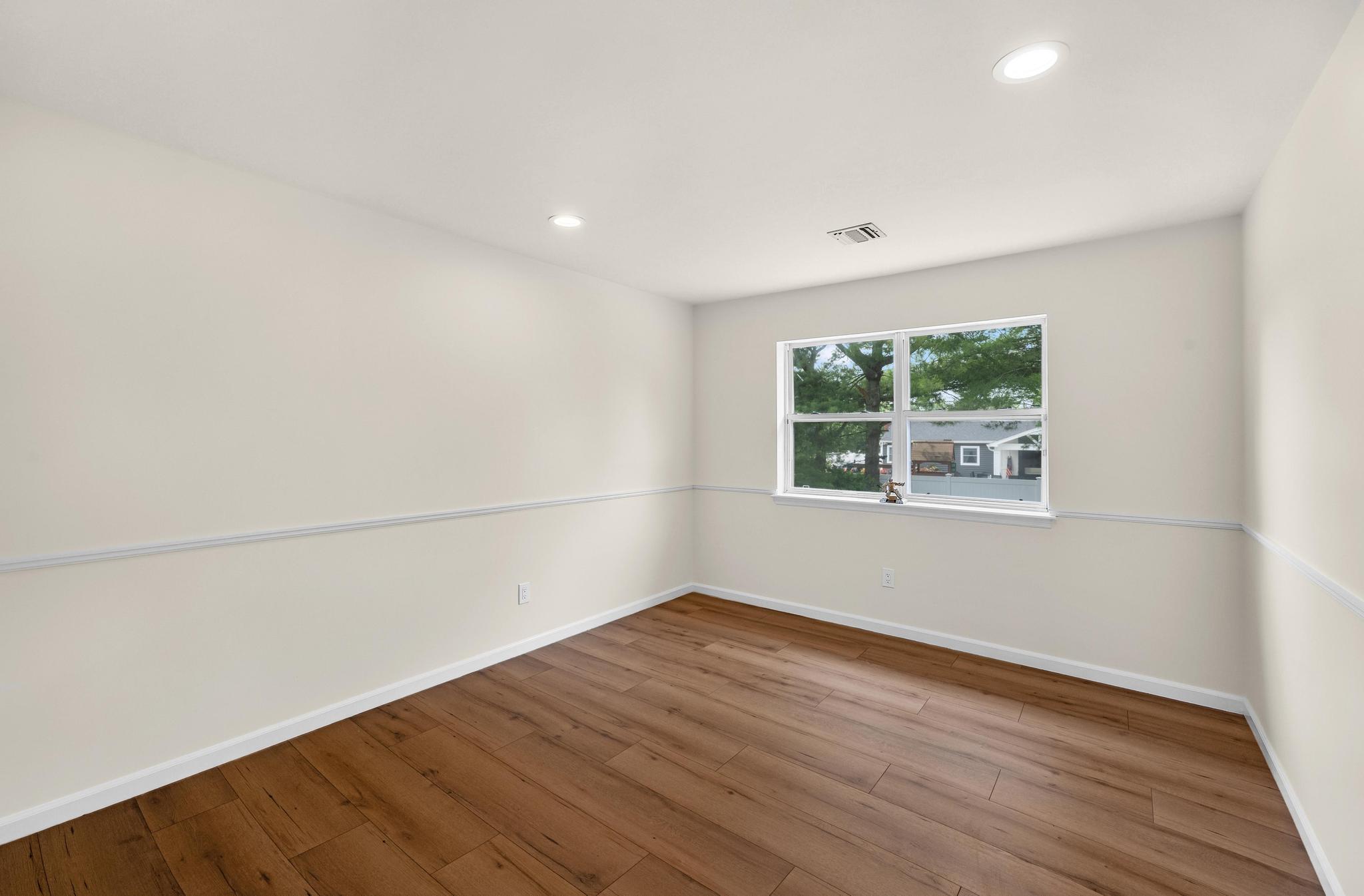 8 Tecumseh Court, Commack, NY 11725