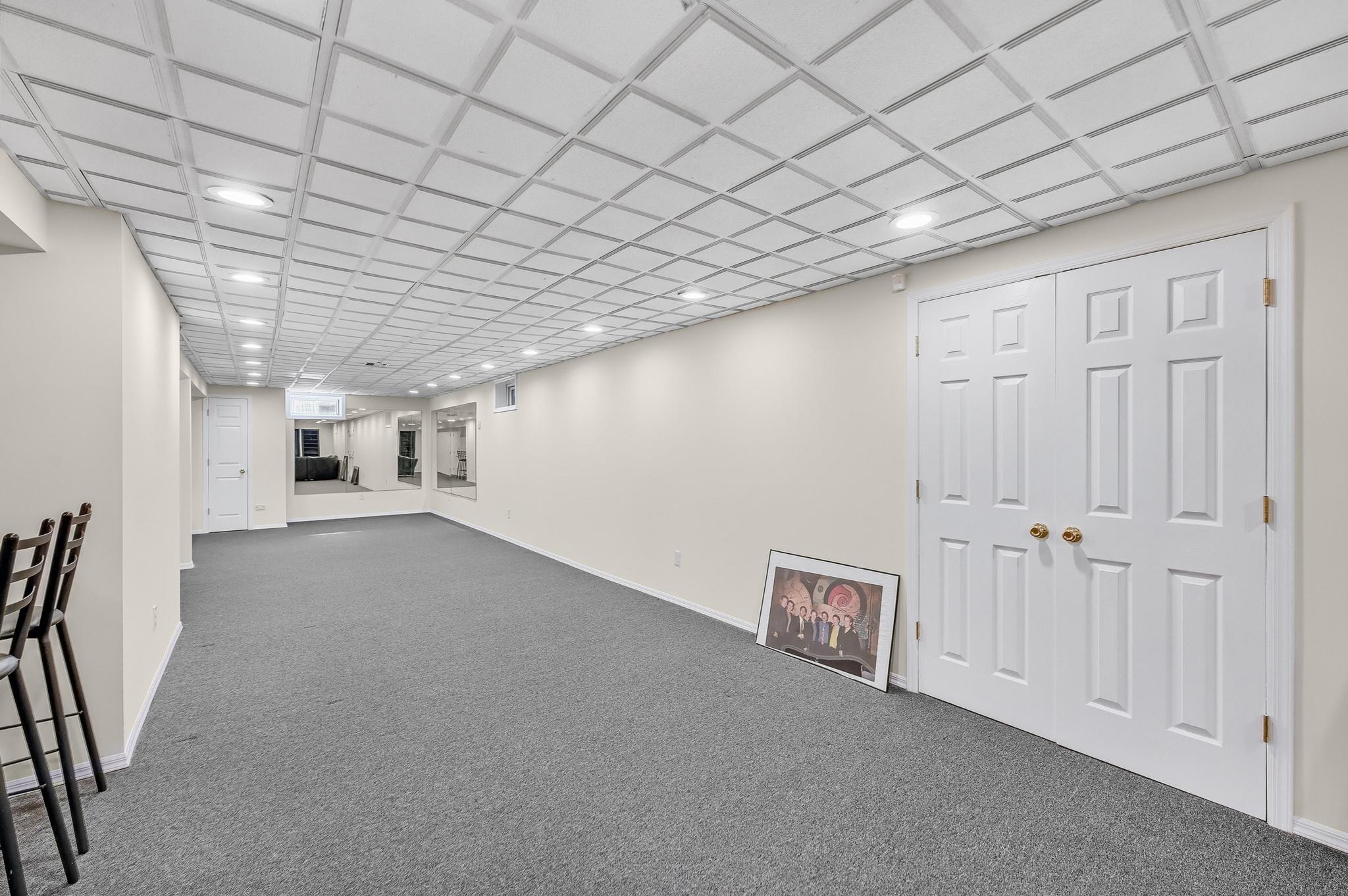 8 Tecumseh Court, Commack, NY 11725