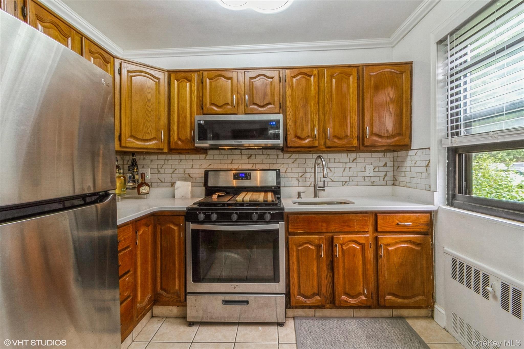 17 Lawrence Drive # A, White Plains, NY 10603