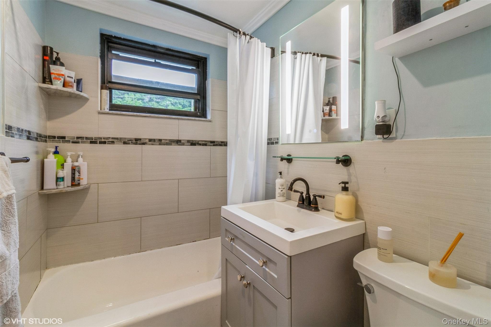 17 Lawrence Drive # A, White Plains, NY 10603