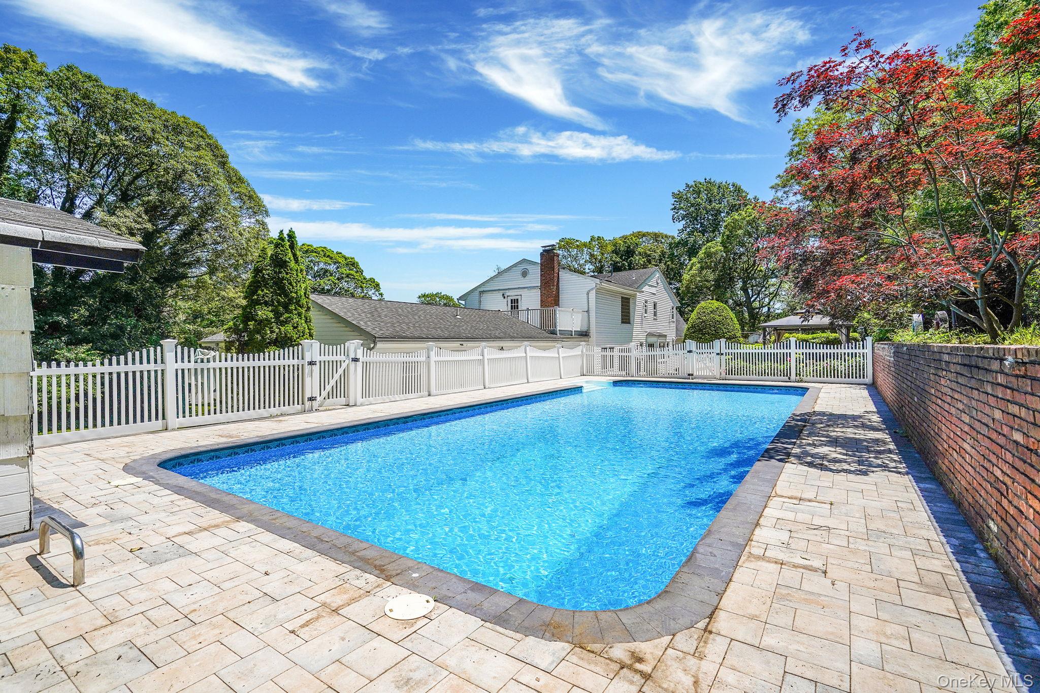 11 Country Squire Court, Dix Hills, NY 11746