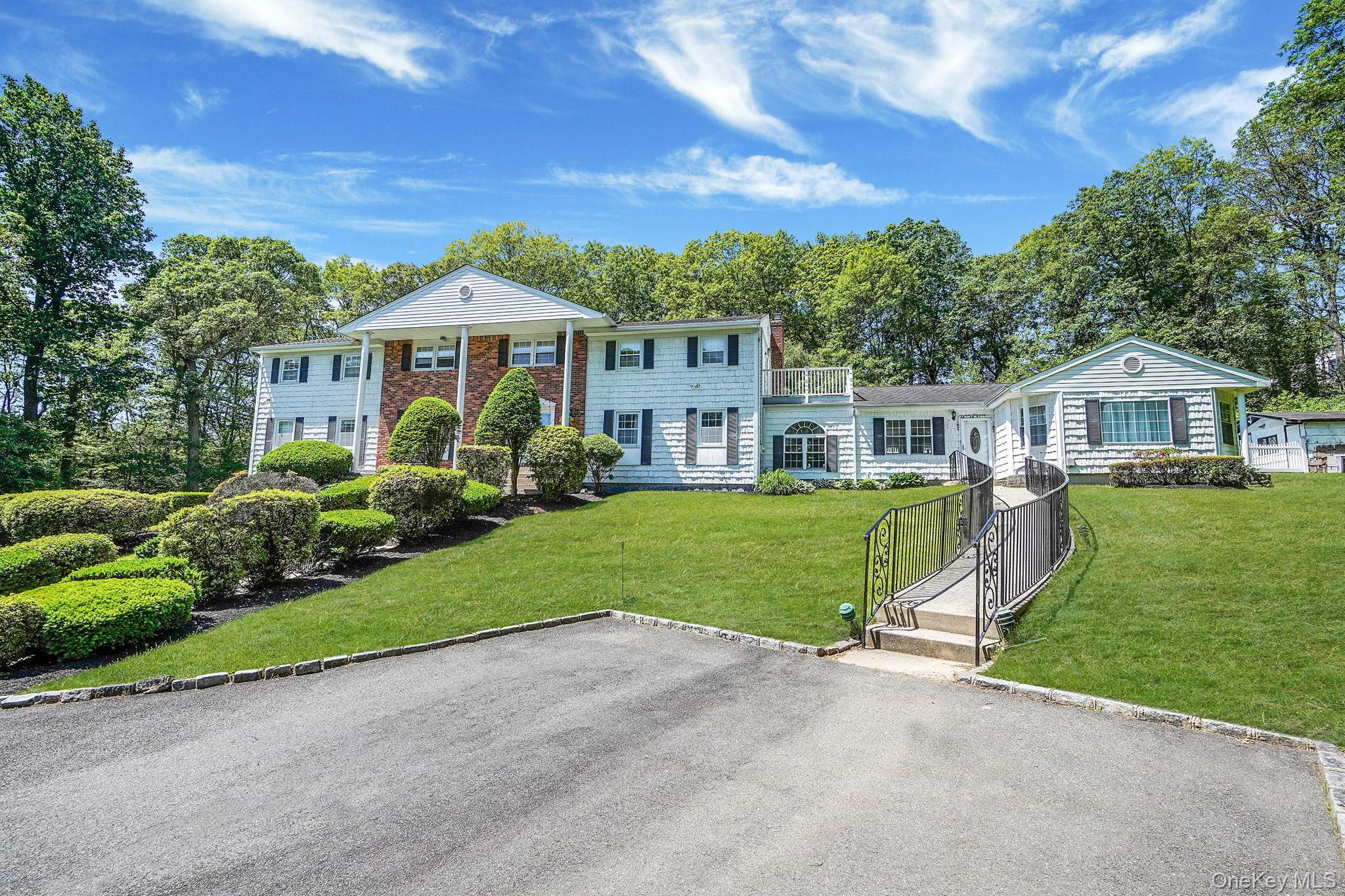 11 Country Squire Court, Dix Hills, NY 11746