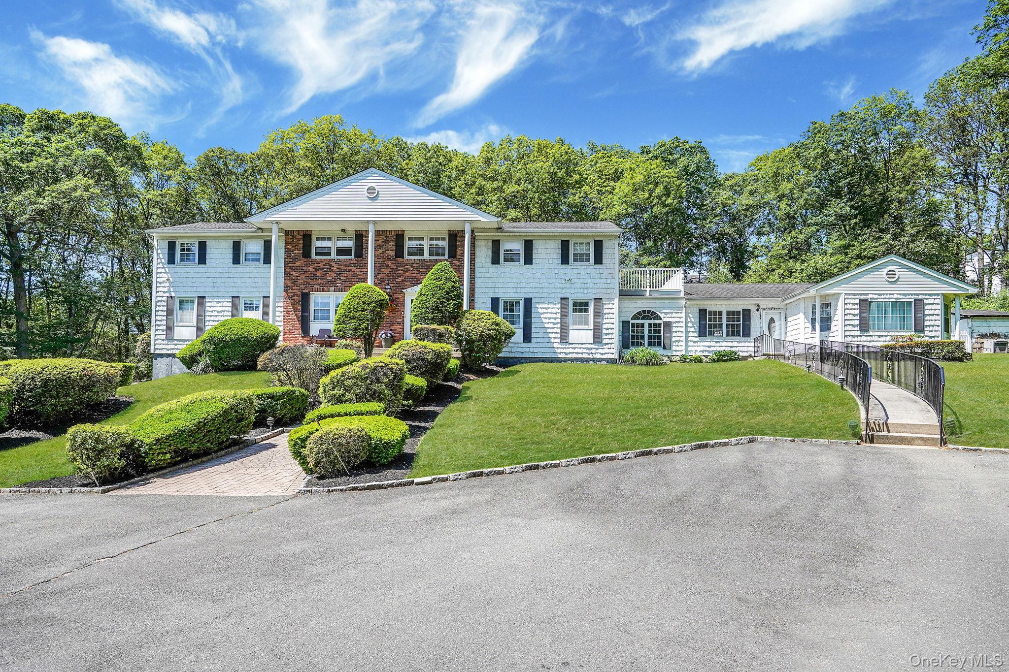 11 Country Squire Court, Dix Hills, NY 11746