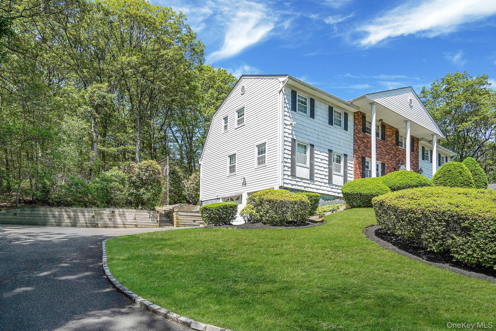 11 Country Squire Court, Dix Hills, NY 11746