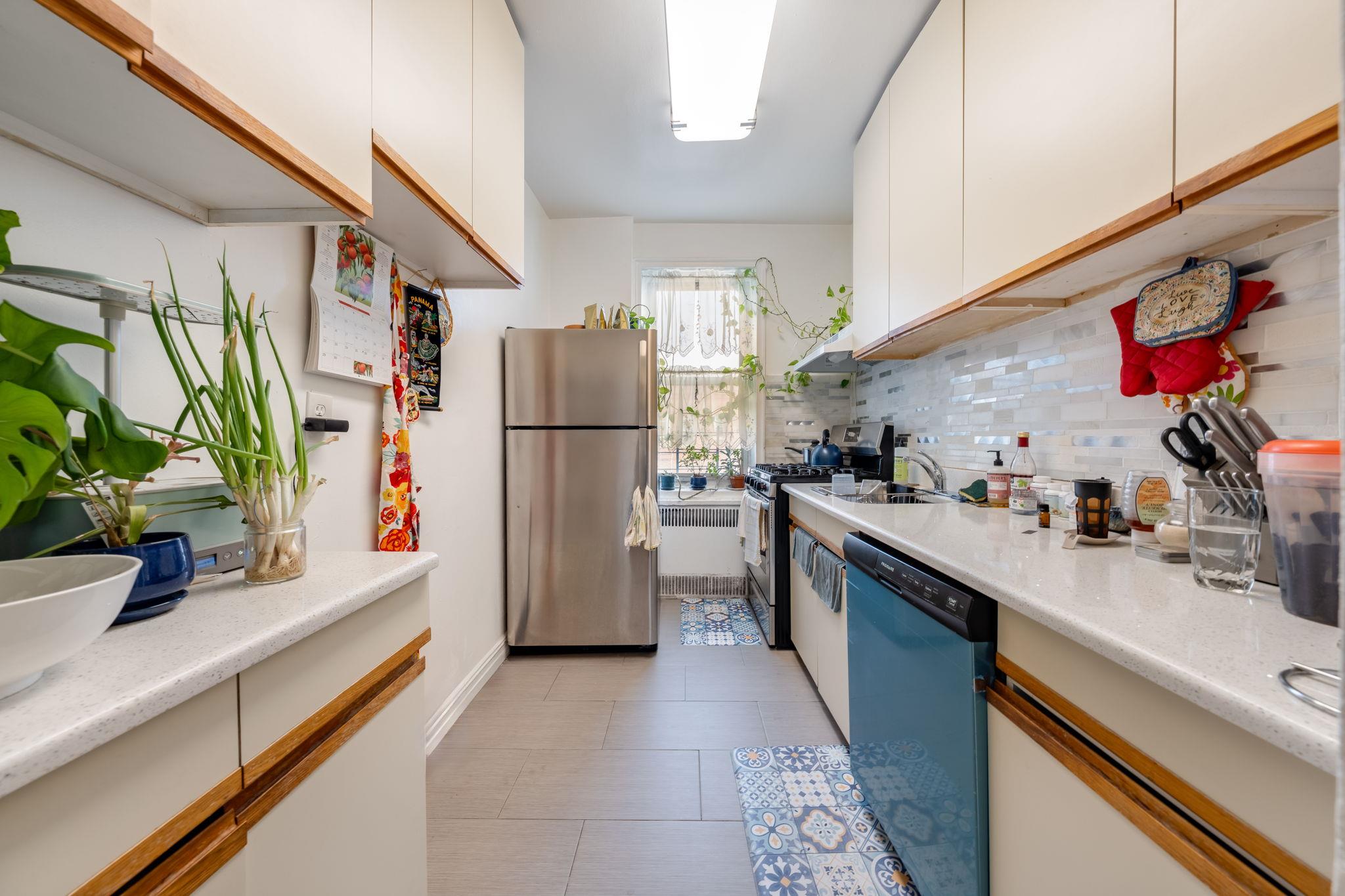 84-49 168th Street # 6L, Jamaica Hills, NY 11432