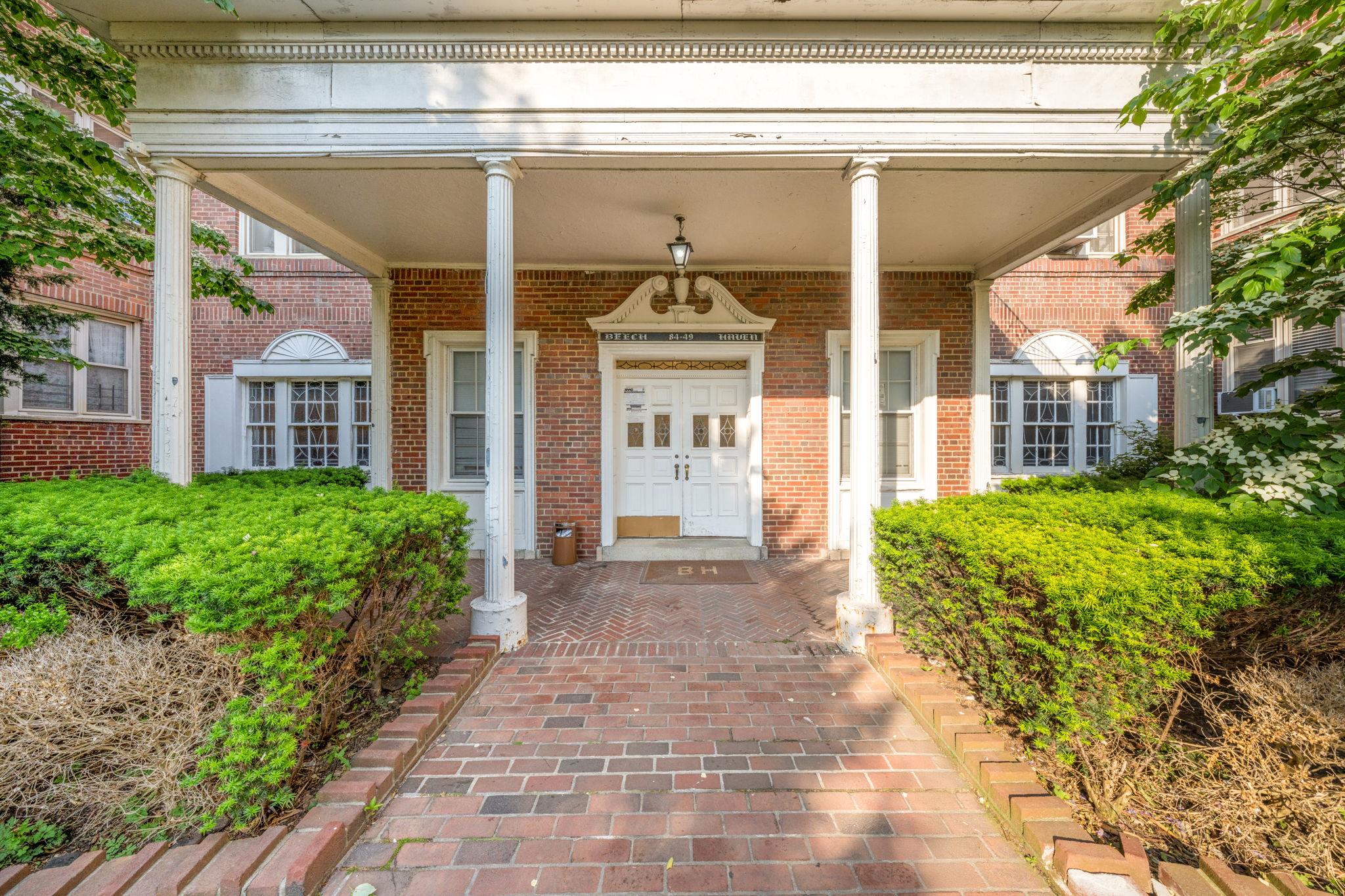 84-49 168th Street # 6L, Jamaica Hills, NY 11432