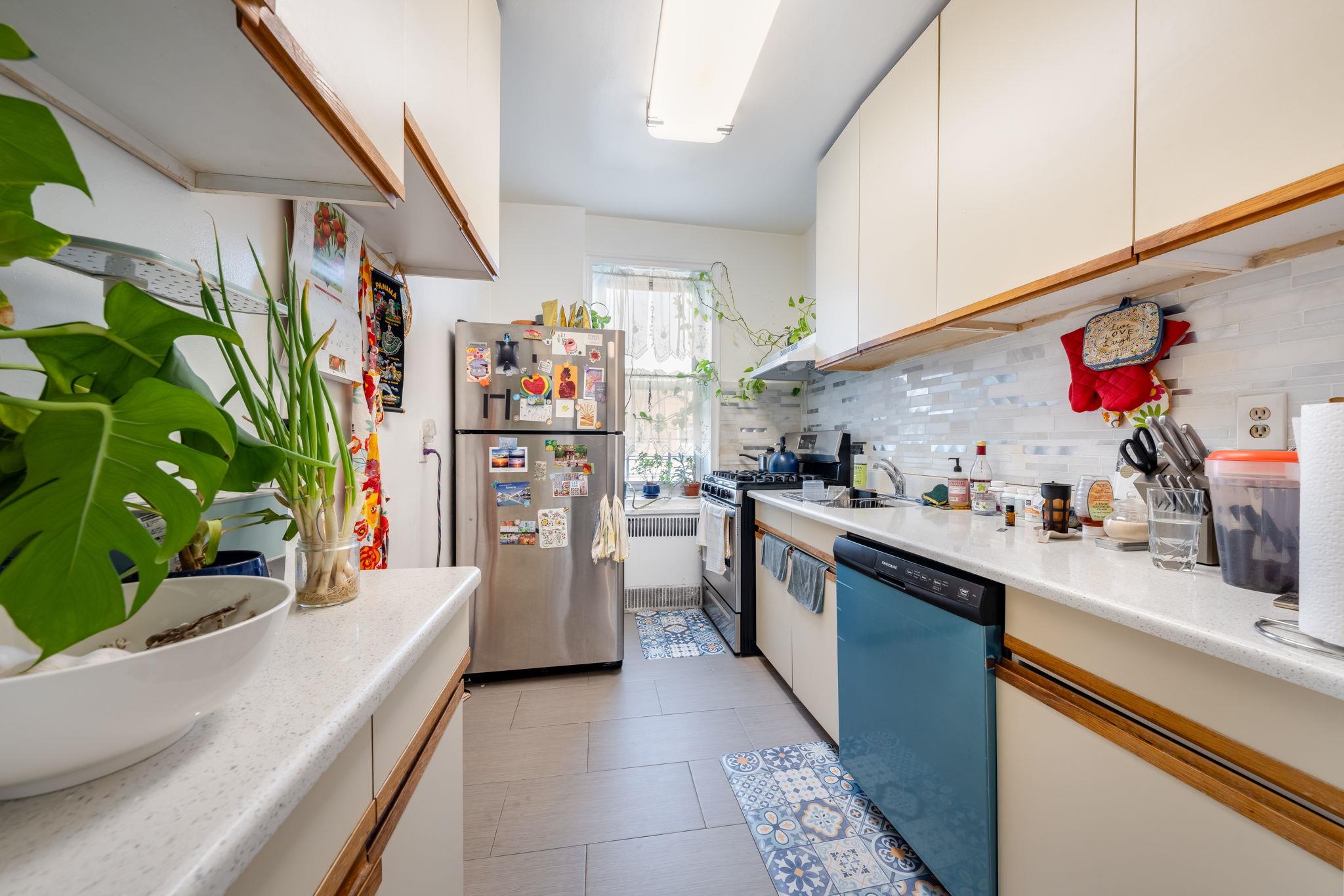 84-49 168th Street # 6L, Jamaica Hills, NY 11432