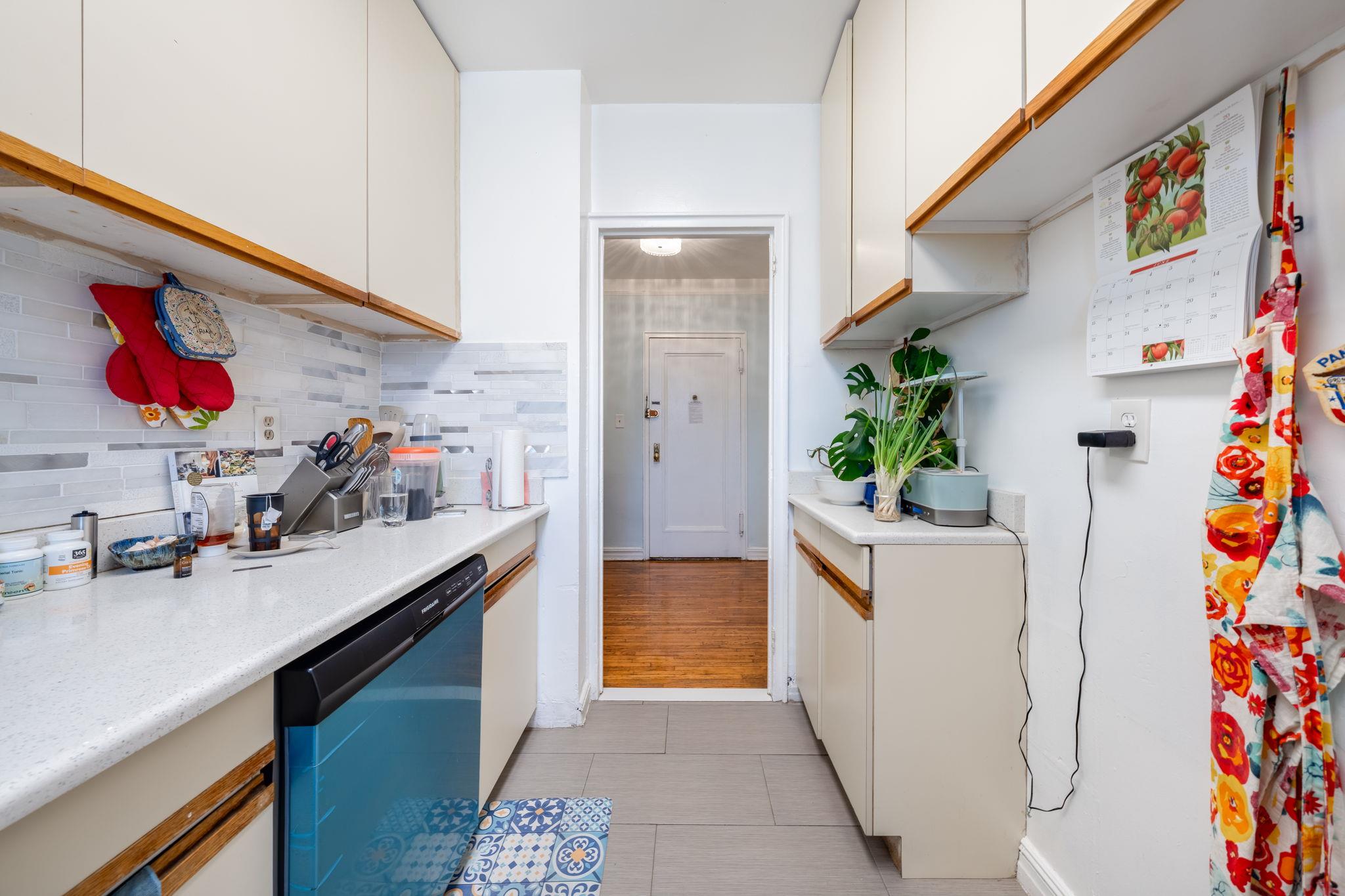 84-49 168th Street # 6L, Jamaica Hills, NY 11432