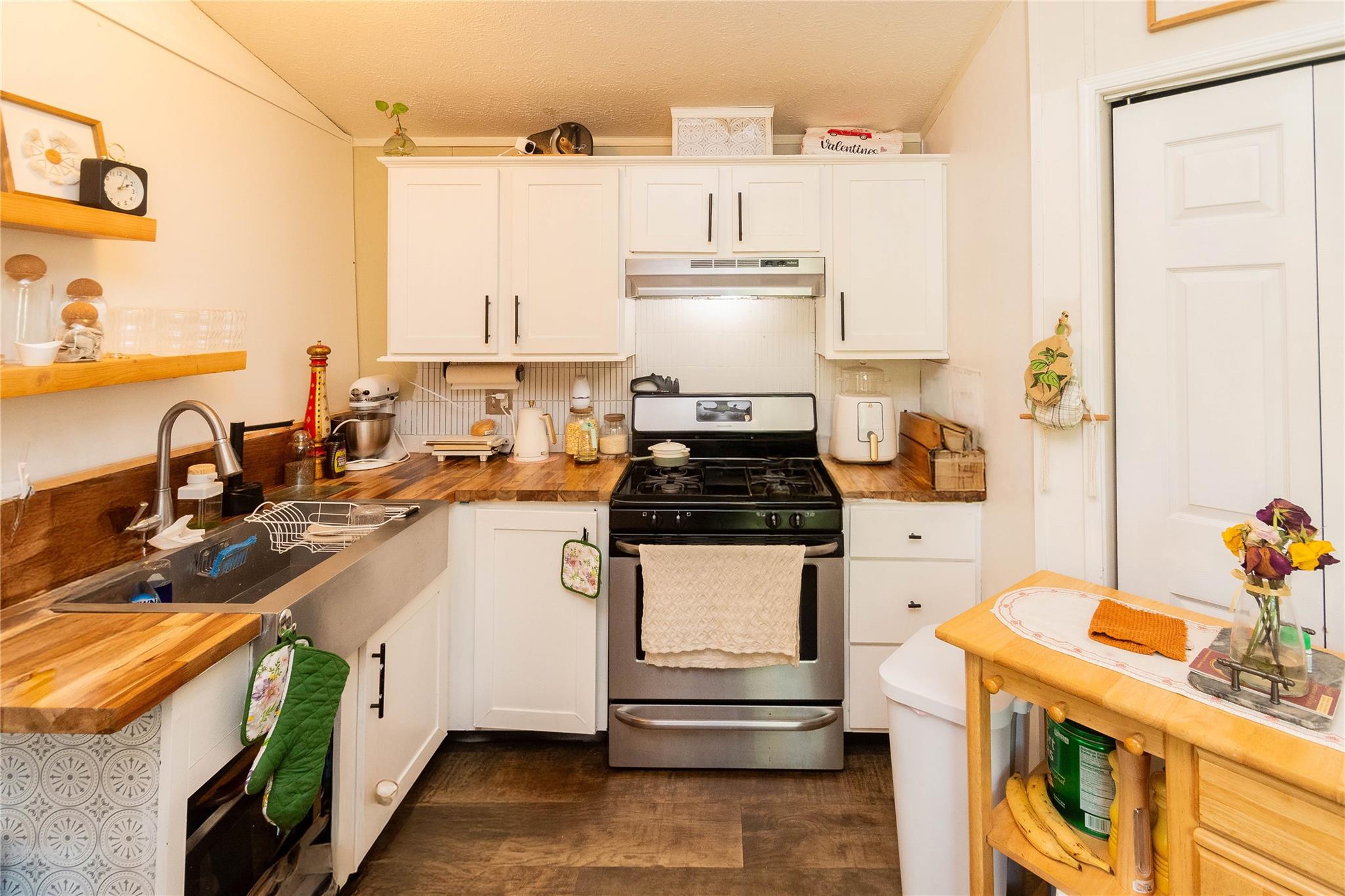 9 Lily Court, Highland Mills, NY 10930