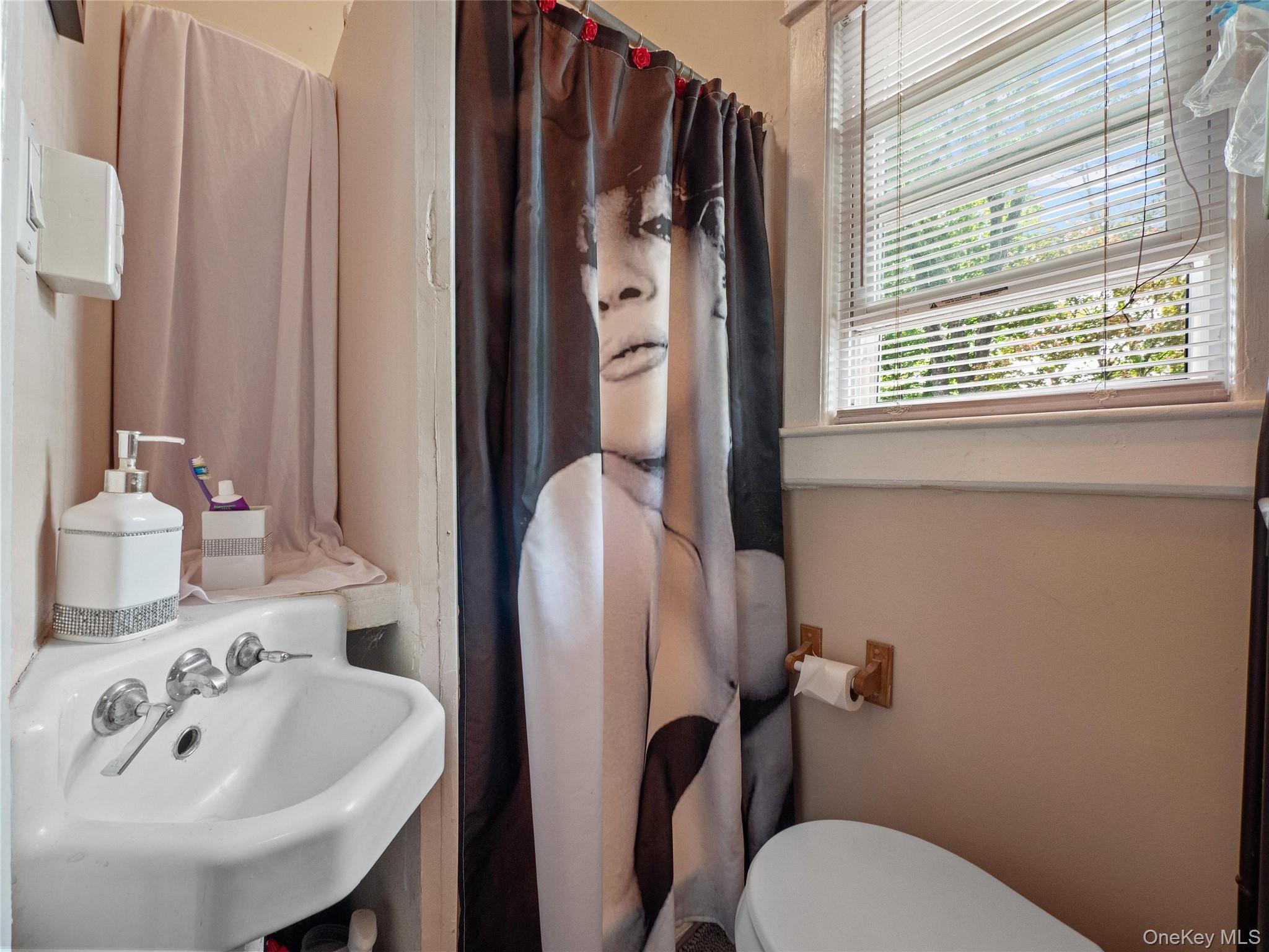 247-249 N Middletown Road, Pearl River, NY 10965