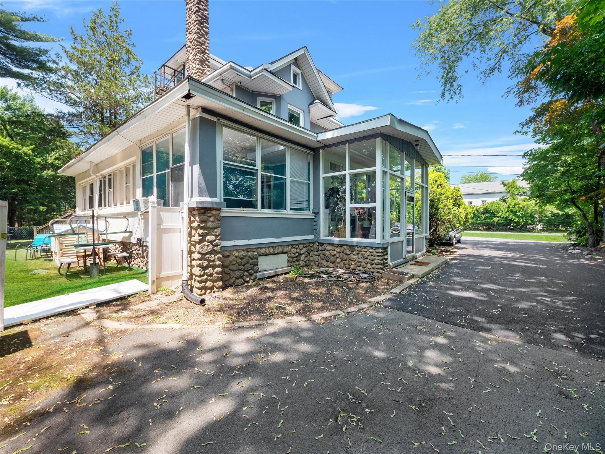 247-249 N Middletown Road, Pearl River, NY 10965