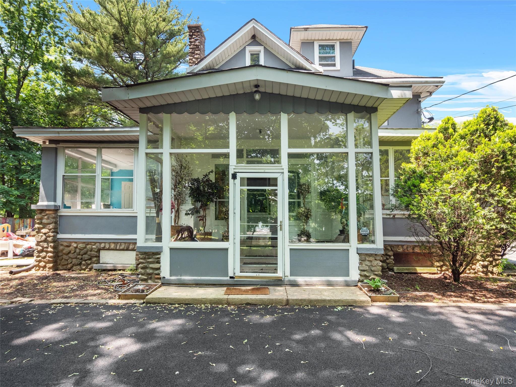 247-249 N Middletown Road, Pearl River, NY 10965