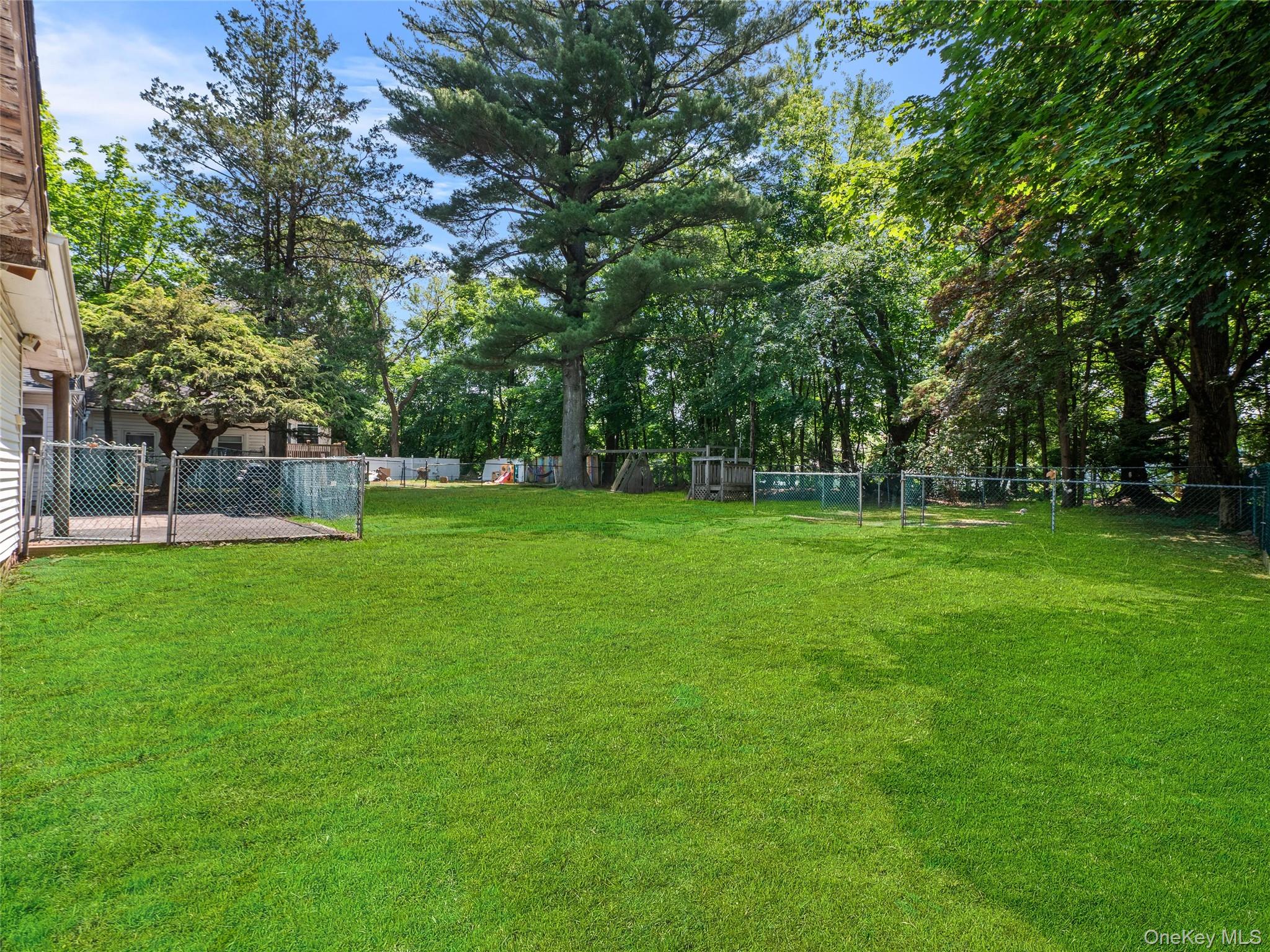 249 N Middletown Road, Pearl River, NY 10965