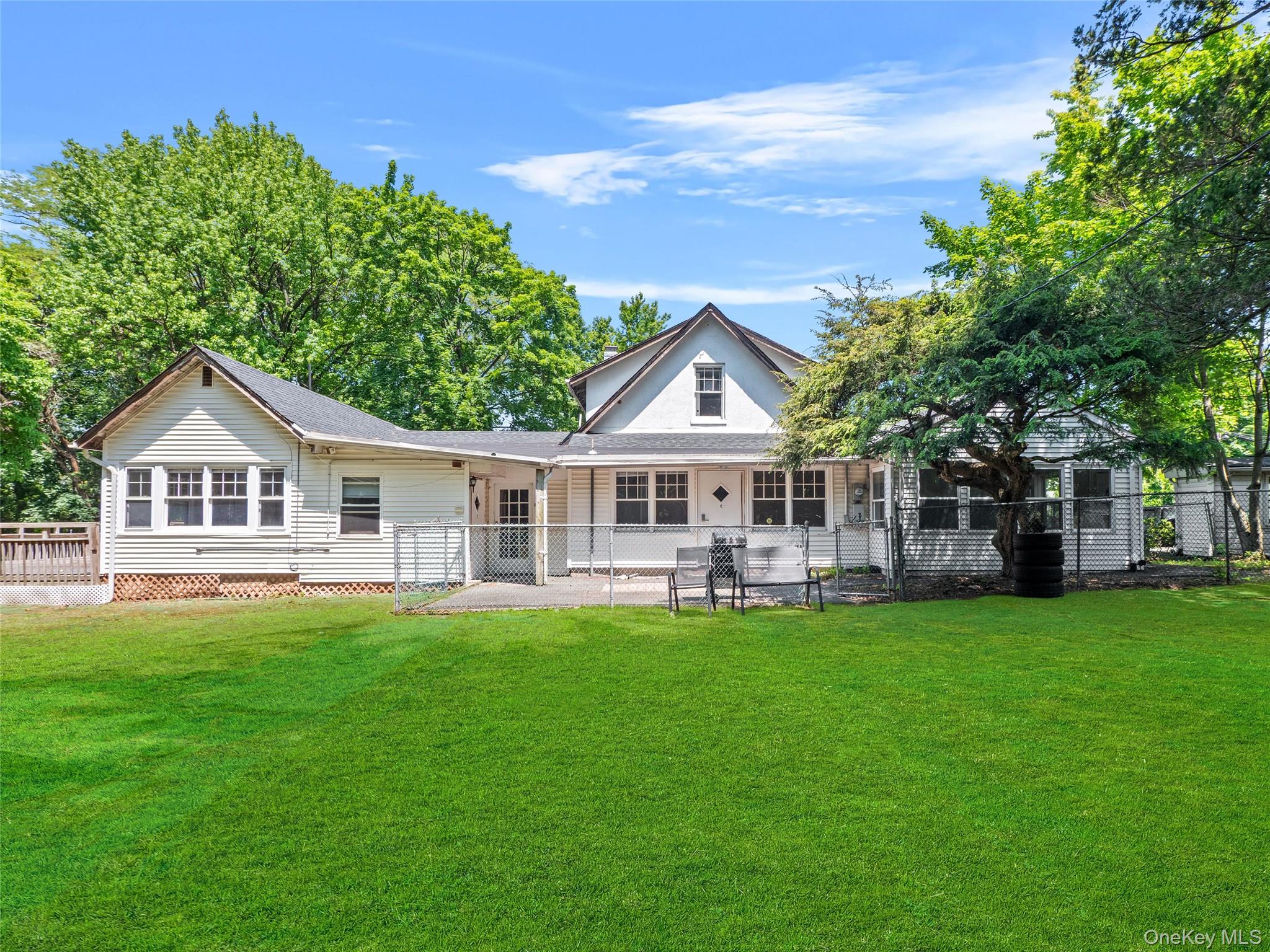 249 N Middletown Road, Pearl River, NY 10965