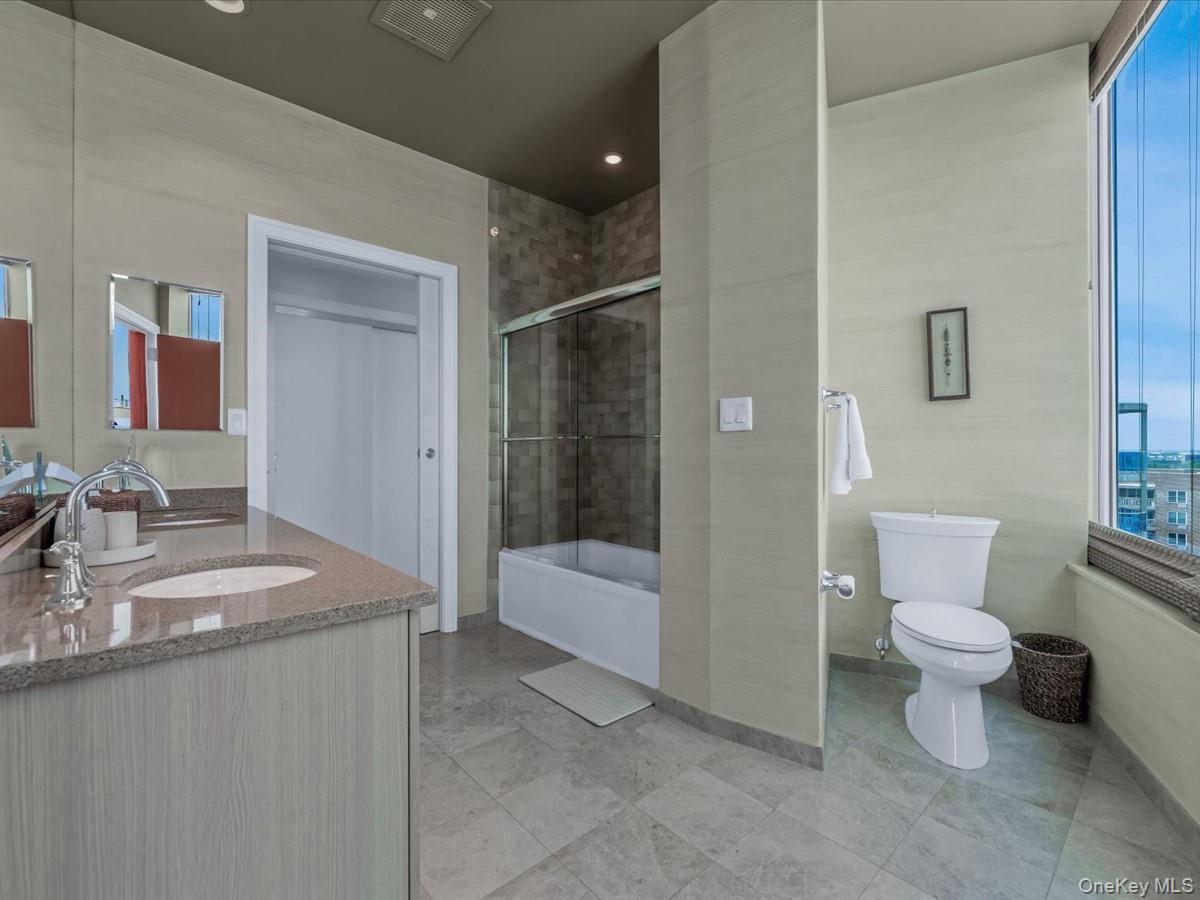 403 E Boardwalk # 806, Long Beach, NY 11561