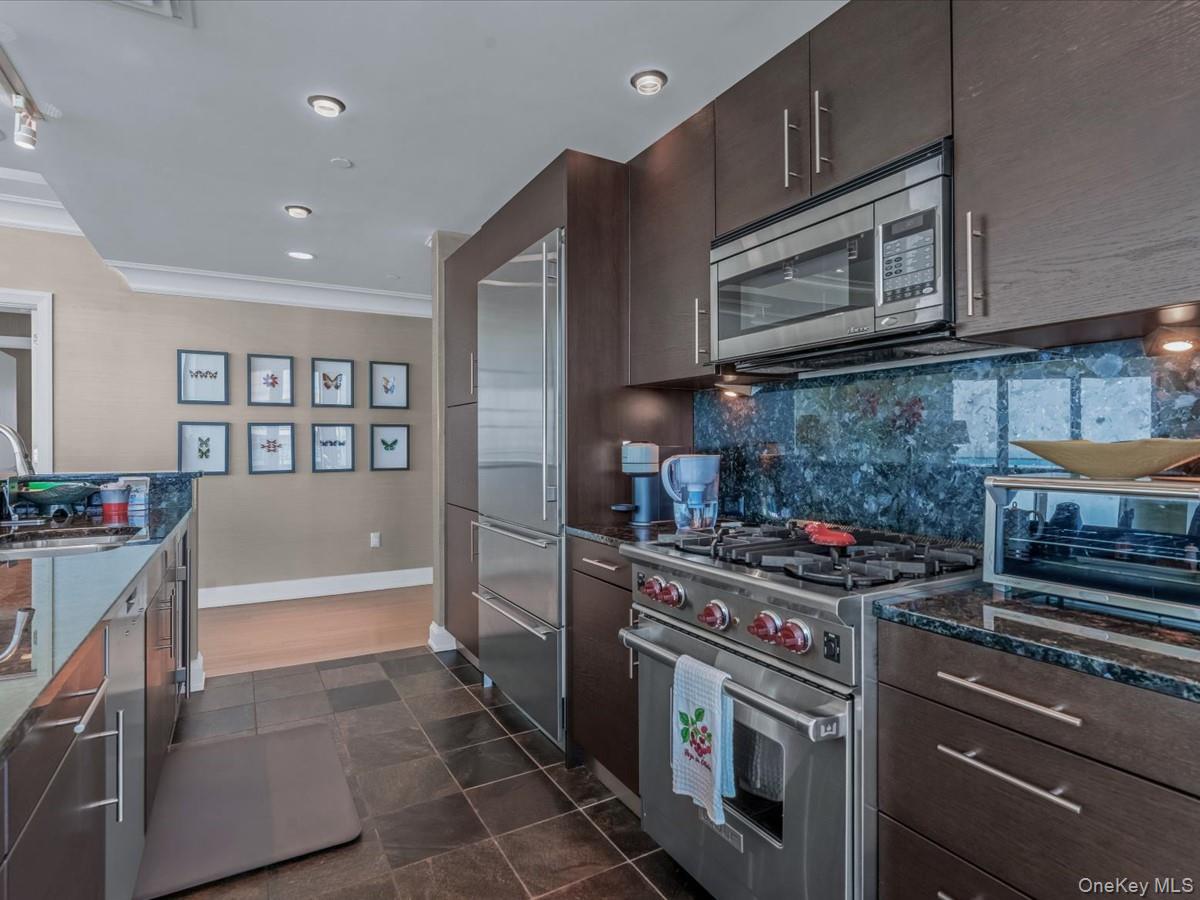 403 E Boardwalk # 806, Long Beach, NY 11561