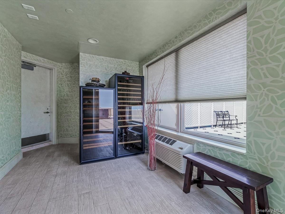 403 E Boardwalk # 806, Long Beach, NY 11561