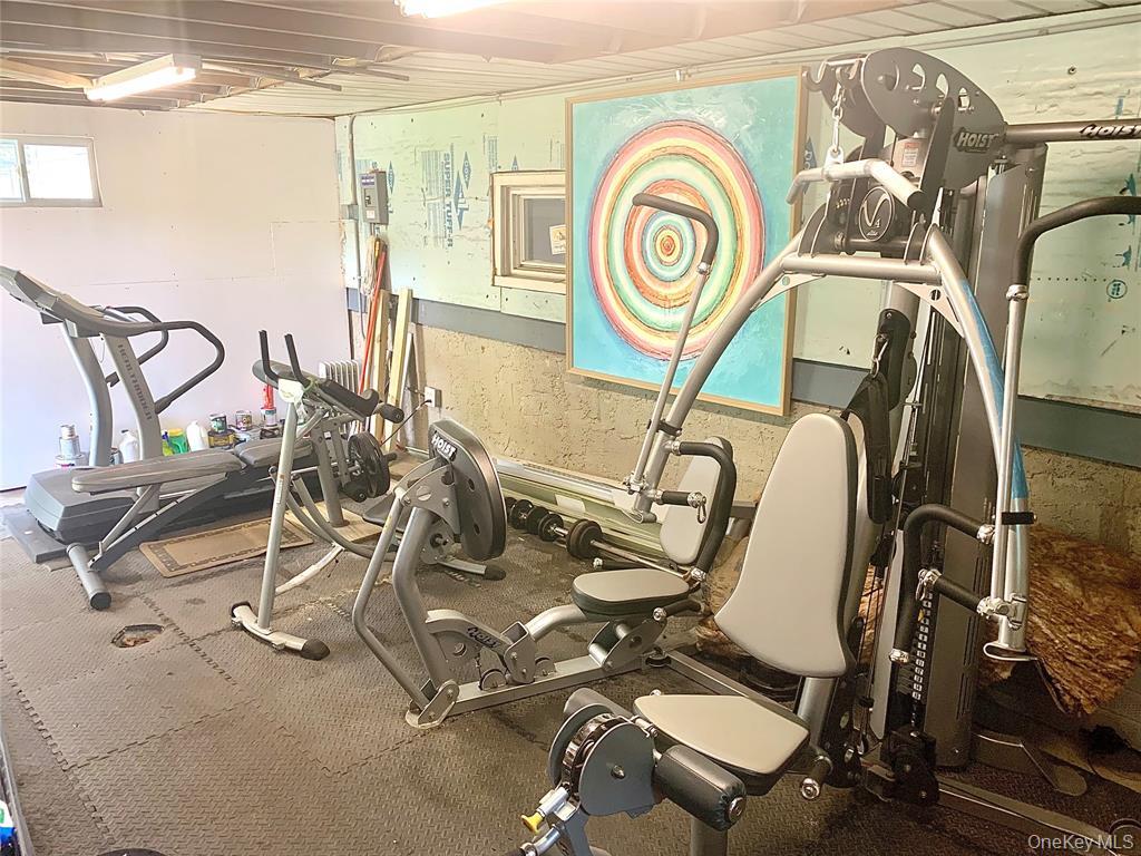 127 Parkview Road, Elmsford, NY 10523