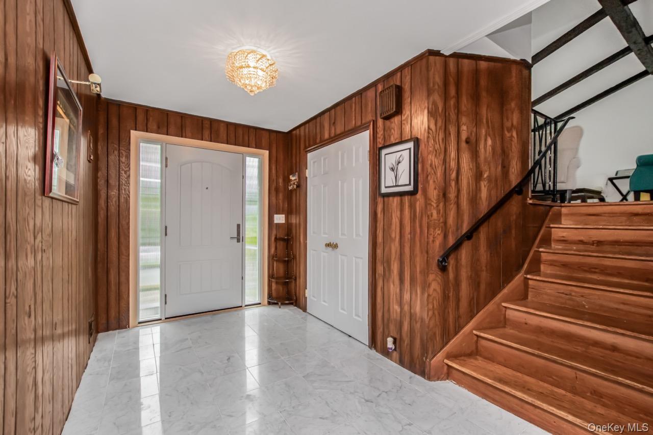 127 Parkview Road, Elmsford, NY 10523