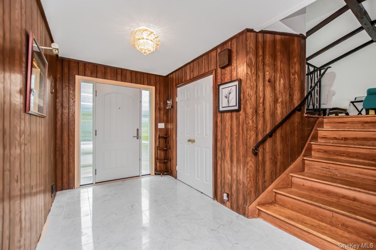 127 Parkview Road, Elmsford, NY 10523