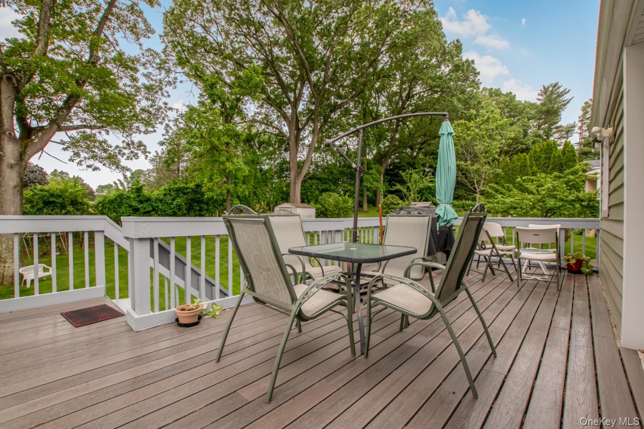 127 Parkview Road, Elmsford, NY 10523