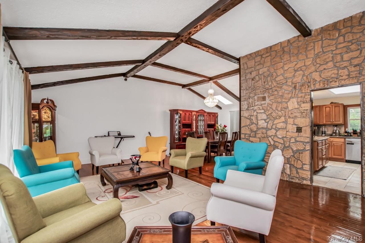 127 Parkview Road, Elmsford, NY 10523