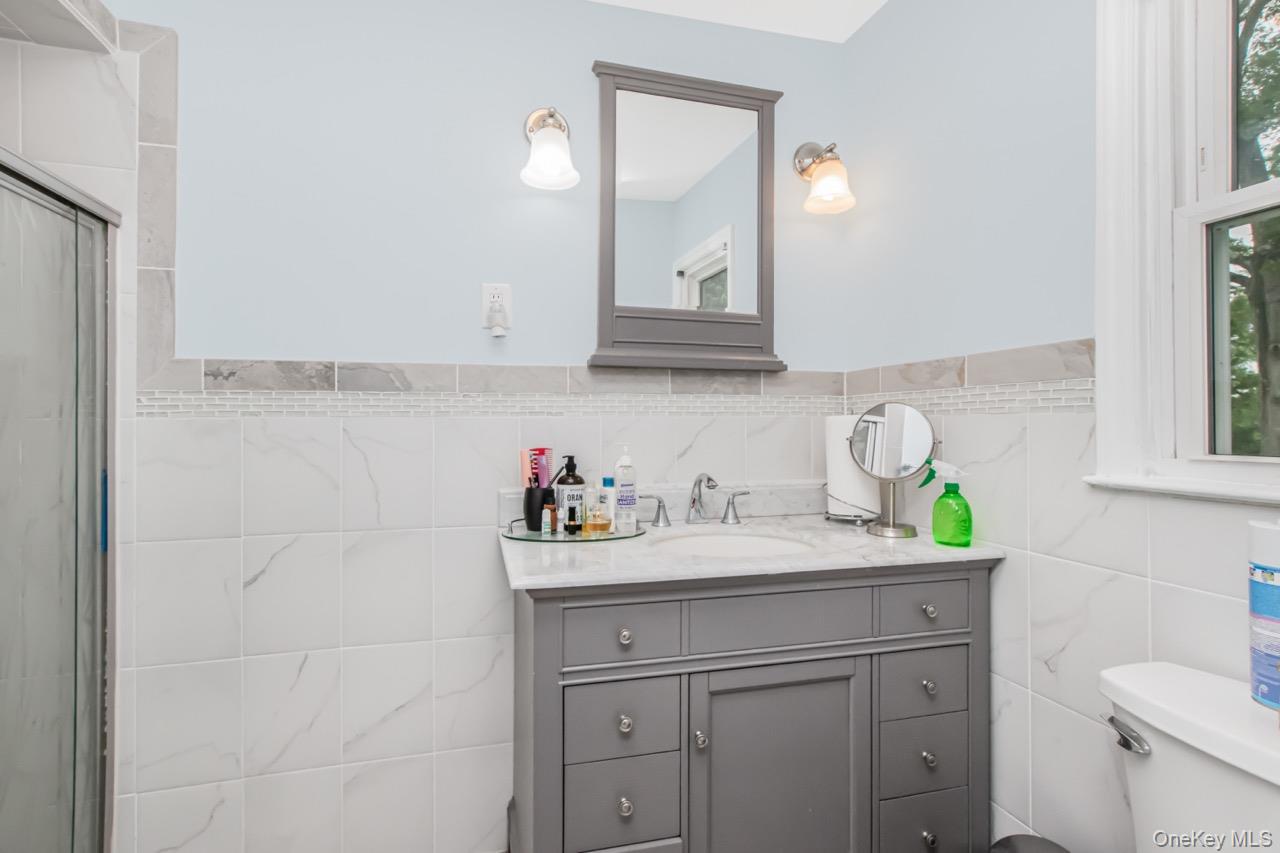 127 Parkview Road, Elmsford, NY 10523