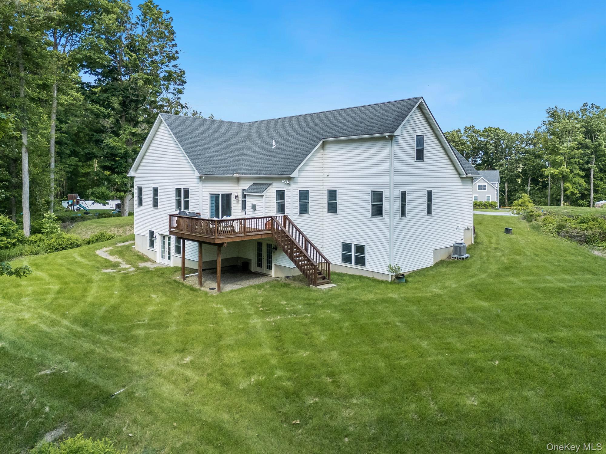 35 Biltmore Drive, Hopewell Junction, NY 12533